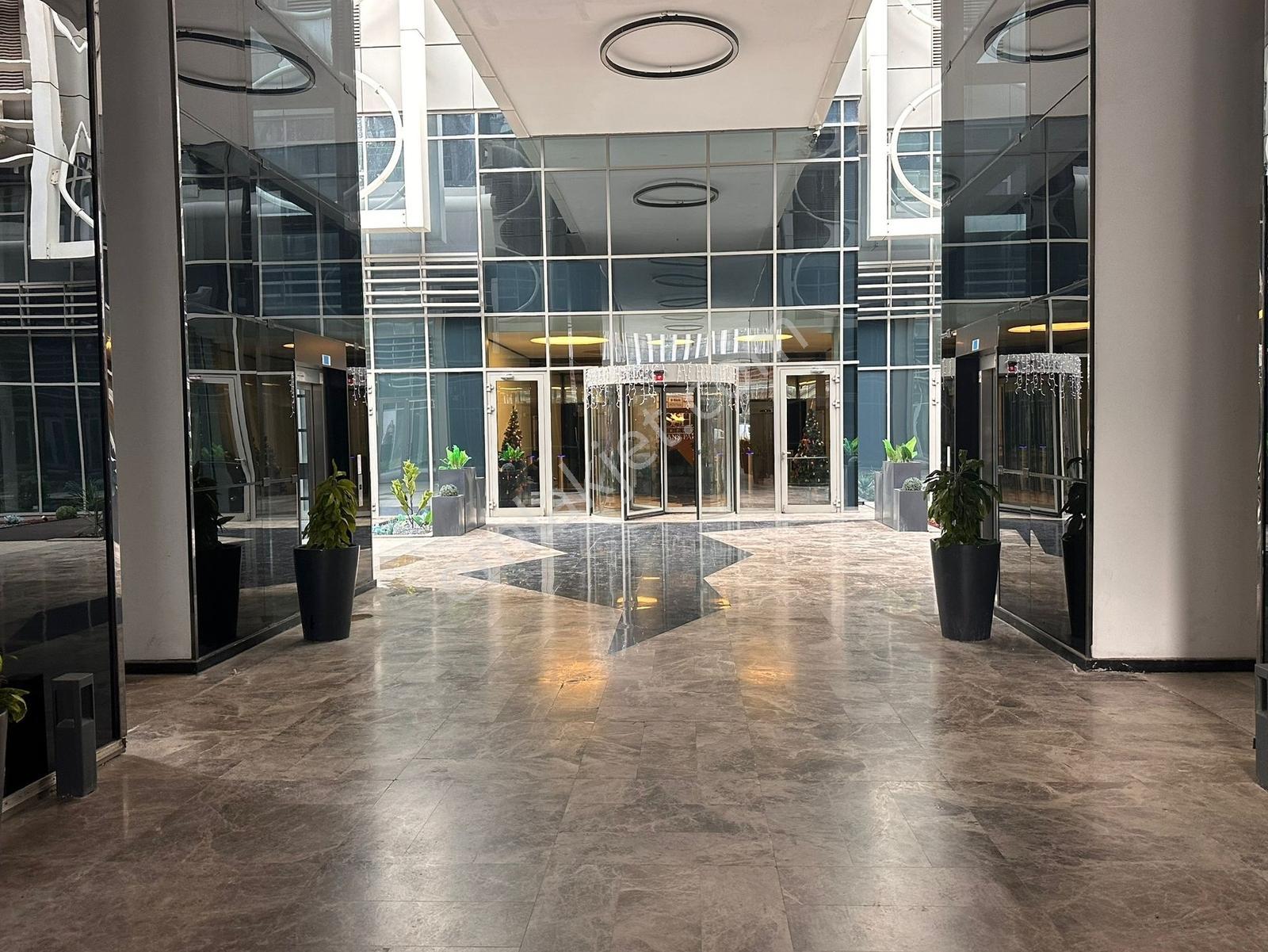 Sarphan Finanspark' Ta Finans Merkezine Komşu 1+0 Kiralık Ofis - Görsel 6