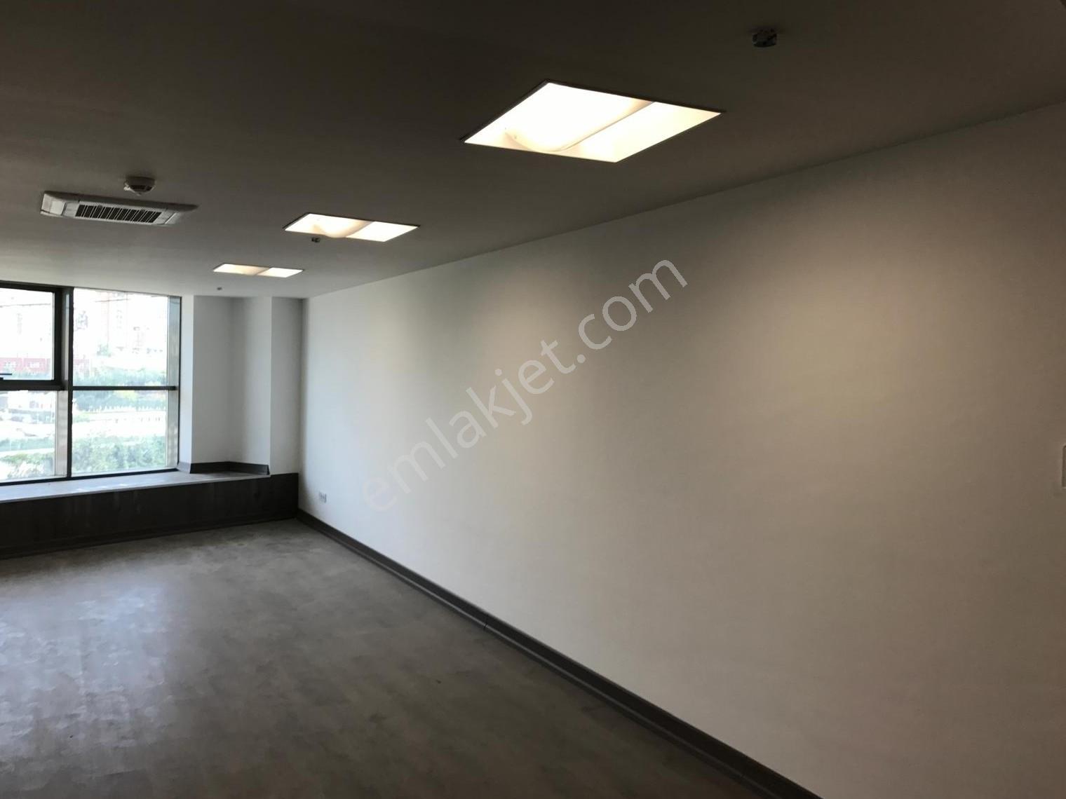 Sarphan Finanspark' Ta Finans Merkezine Komşu 1+0 Kiralık Ofis - Görsel 13
