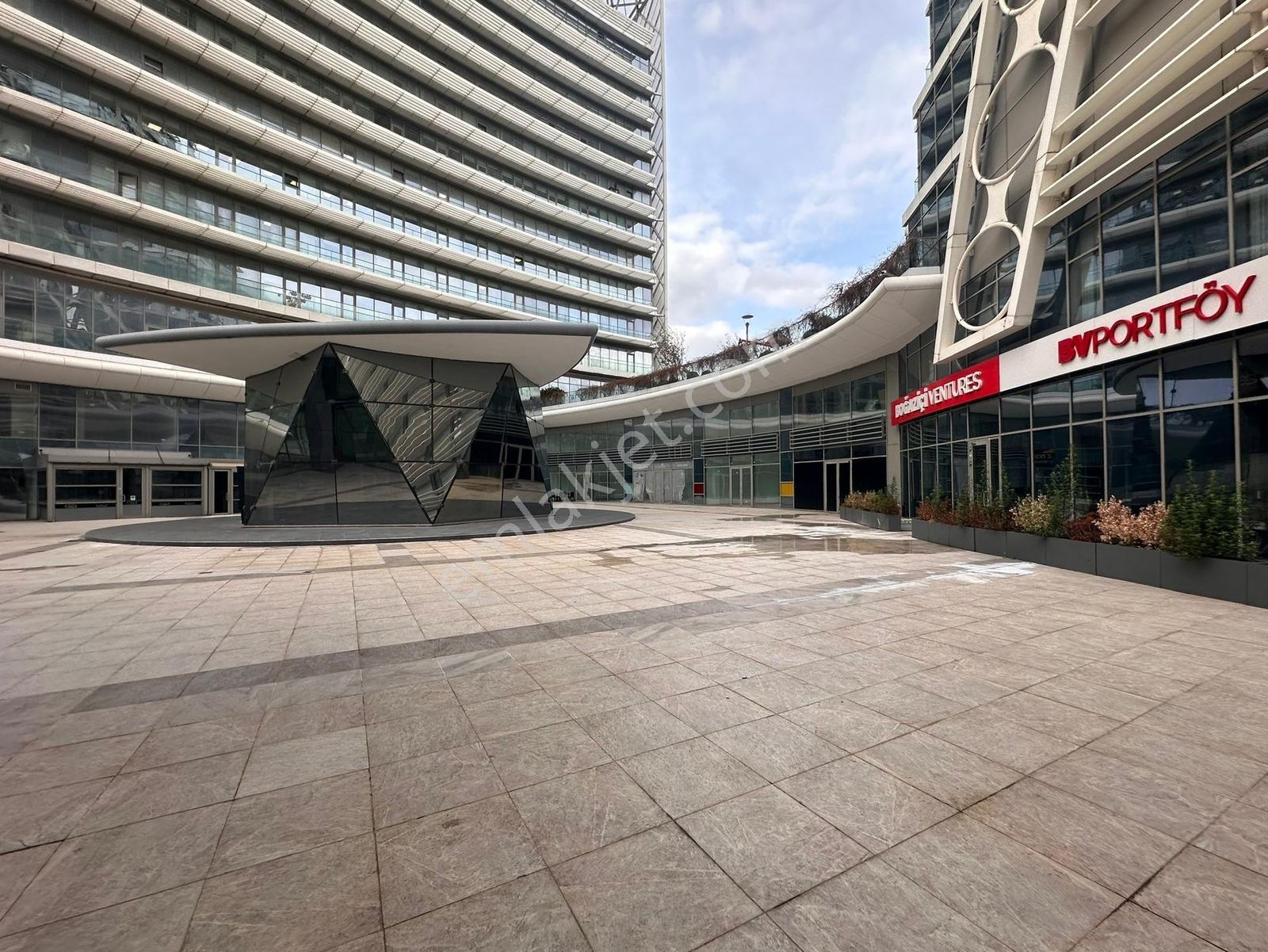 Sarphan Finanspark' Ta Finans Merkezine Komşu 1+0 Kiralık Ofis - Görsel 10