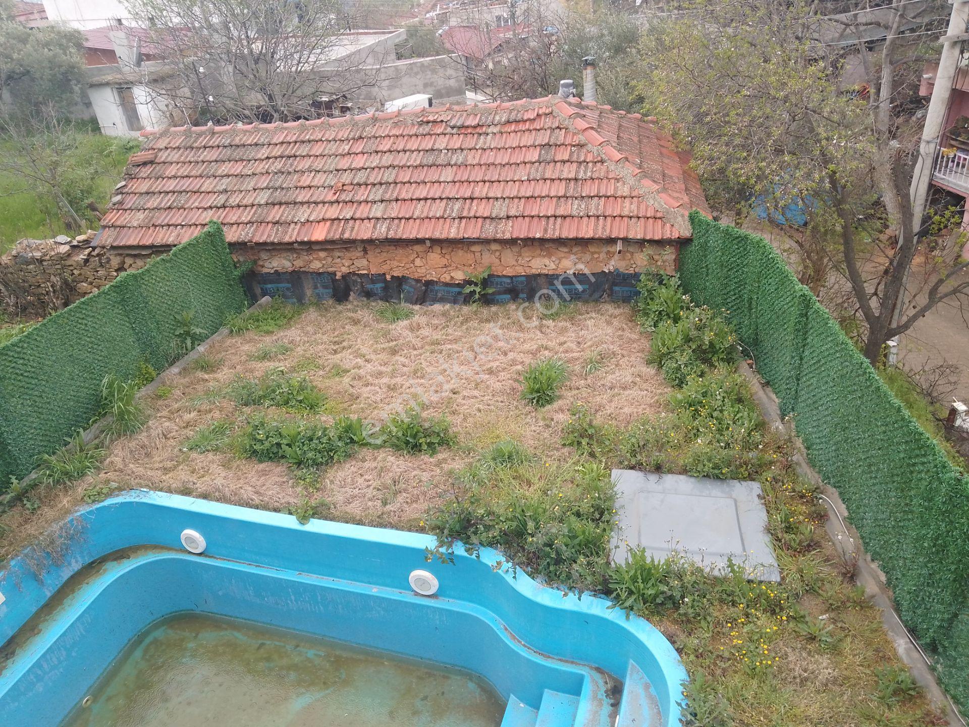 Torbalı Karakızlar Doğa Manzaralı Müstakil Parsel,tek Tapu 145m2 Arsada Havuzlu Eşyalı 100m Villa - Görsel 24