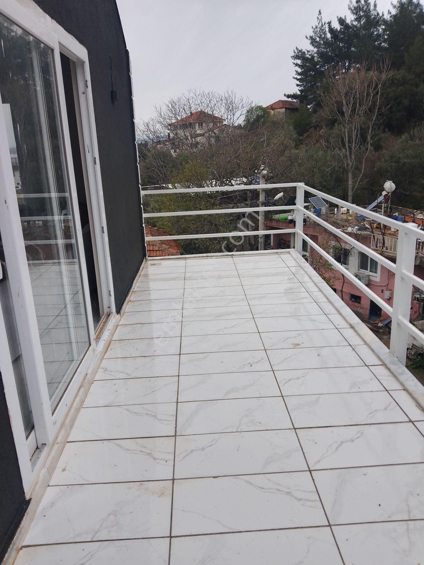 Torbalı Karakızlar Doğa Manzaralı Müstakil Parsel,tek Tapu 145m2 Arsada Havuzlu Eşyalı 100m Villa - Görsel 20