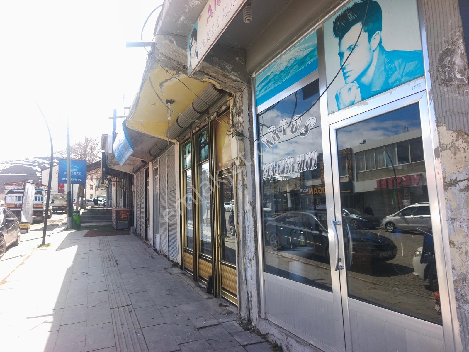 Gevaş Merkezde Satılık Ticari Dükkan - Görsel 2