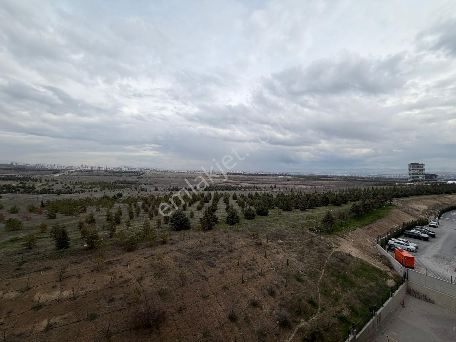 Cumhuriyet Mah Metro Yanı Orman Cephe Site İçi 1+1 Büyük Tip - Görsel 6