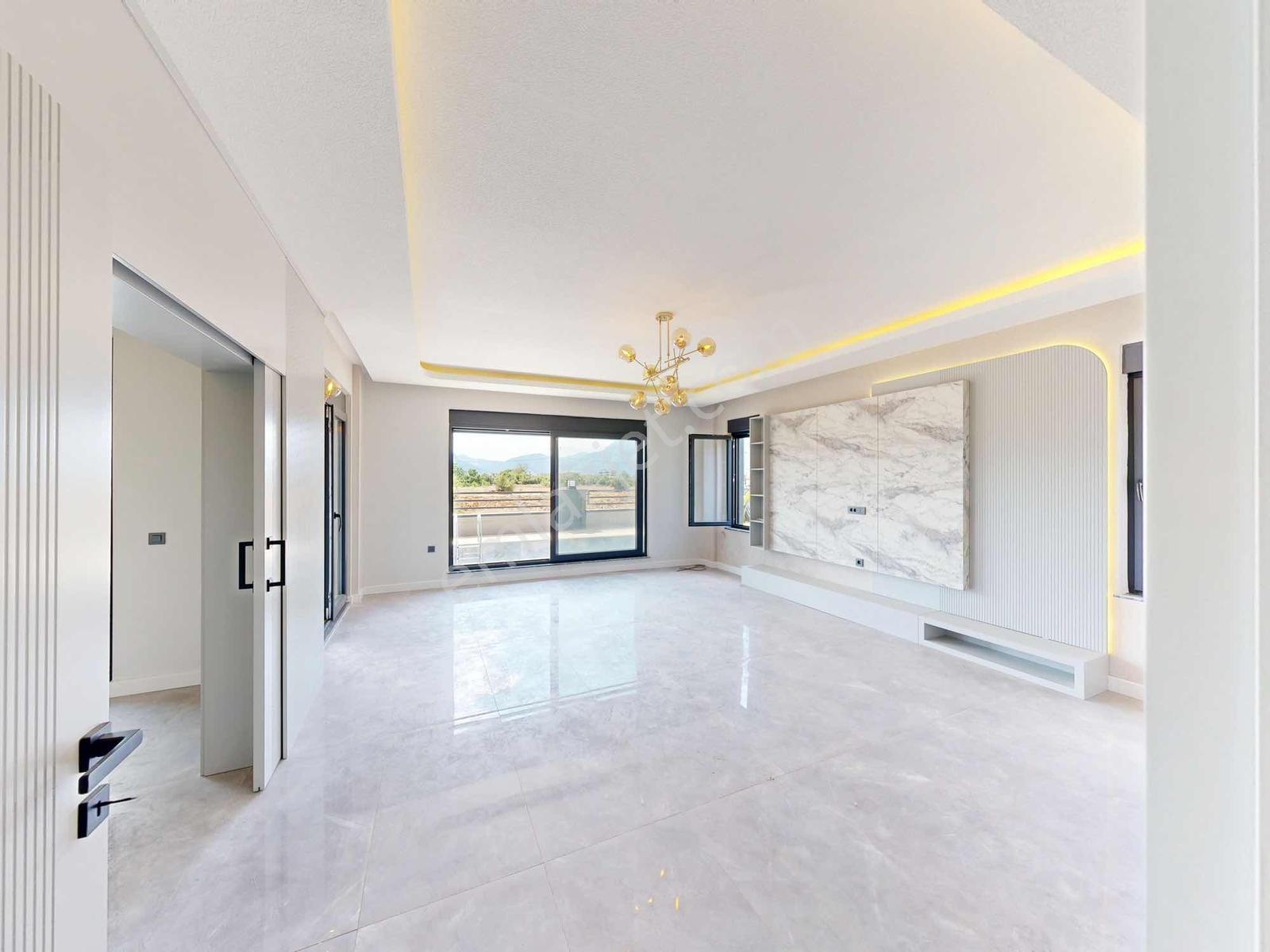 Altınkalede 718 M² Arsa İçınde | Havuzlu, Spa Alanlı, 5+1 Vılla