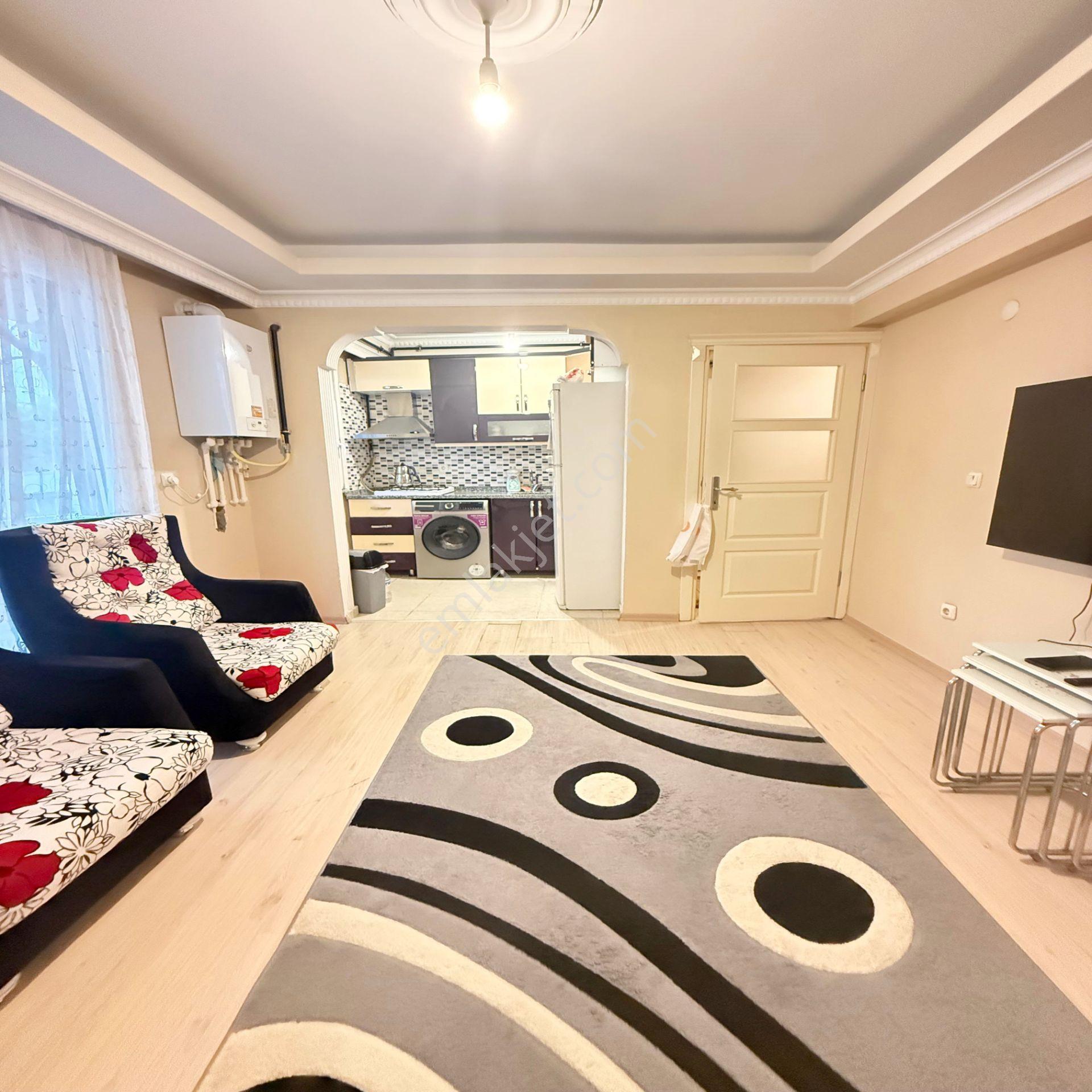 Metrobüse Yürüme Mesafesinde Satılık 2+1 Daire