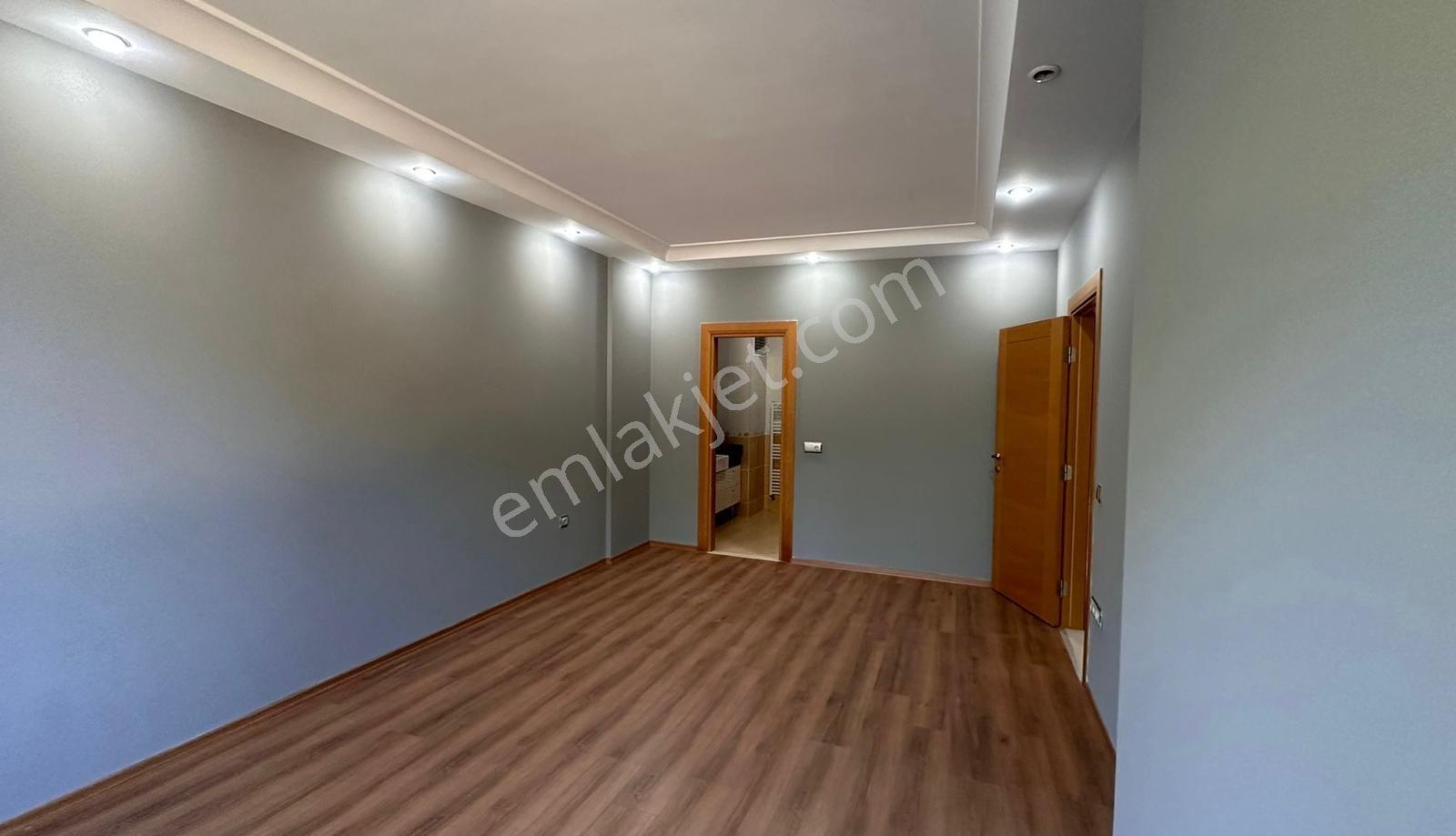 B.çekmece Güzelce De Denize Sıfır Bahçeli 5+1 Satılık Villa - Görsel 28