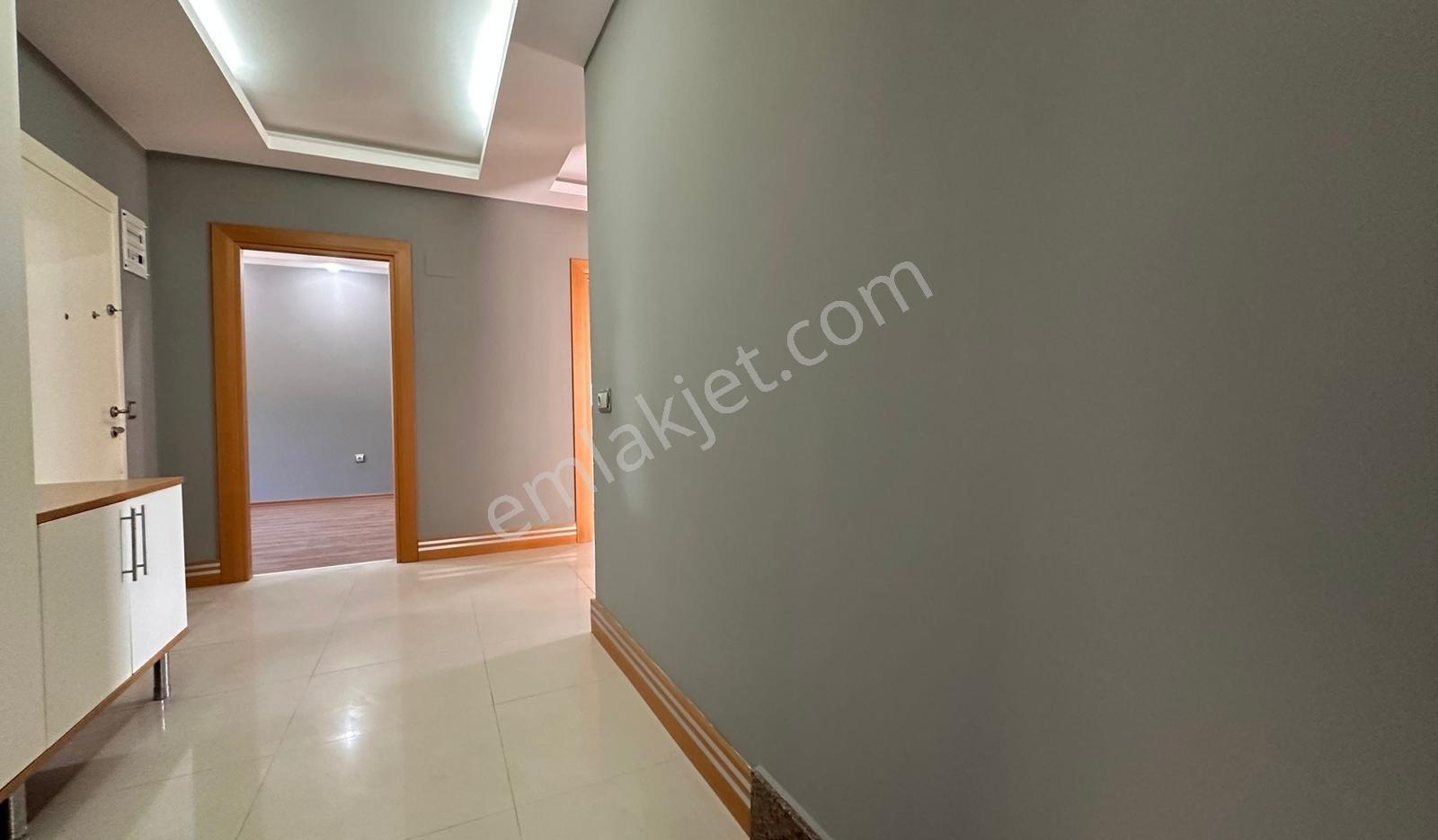 B.çekmece Güzelce De Denize Sıfır Bahçeli 5+1 Satılık Villa - Görsel 7