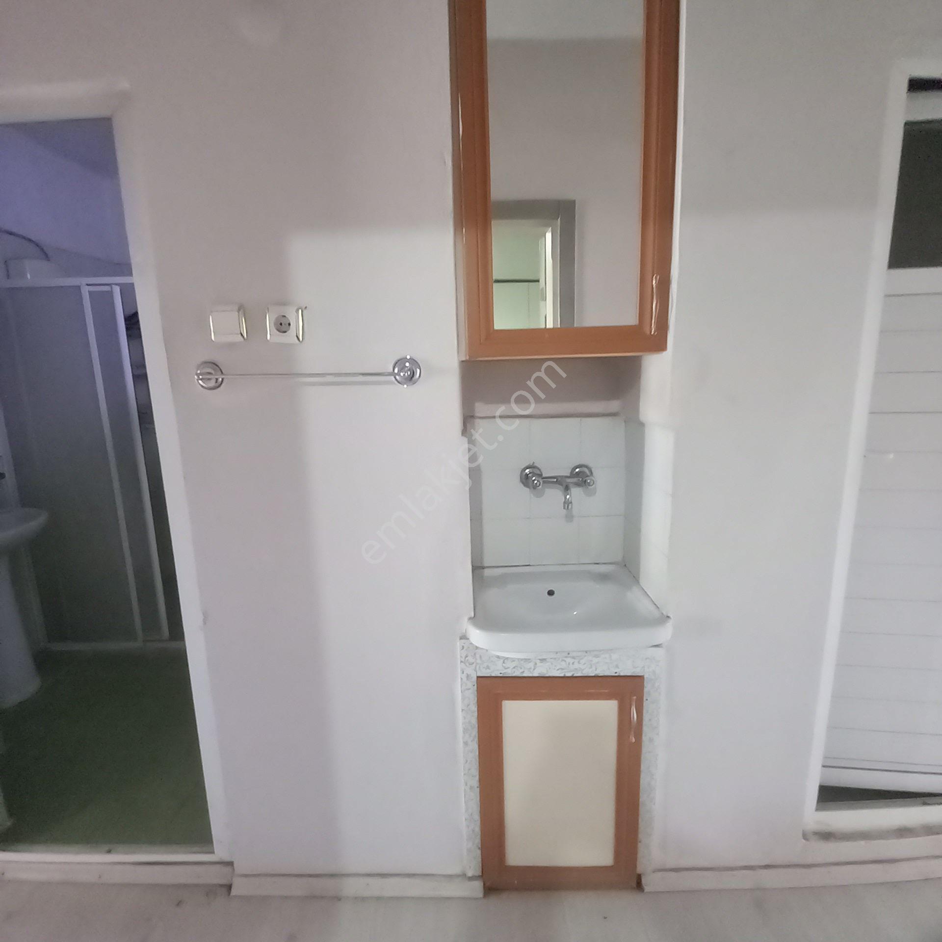 Dönertaş Emlaktan Merkezde Garaj Yakını Kiralık Daire - Görsel 14