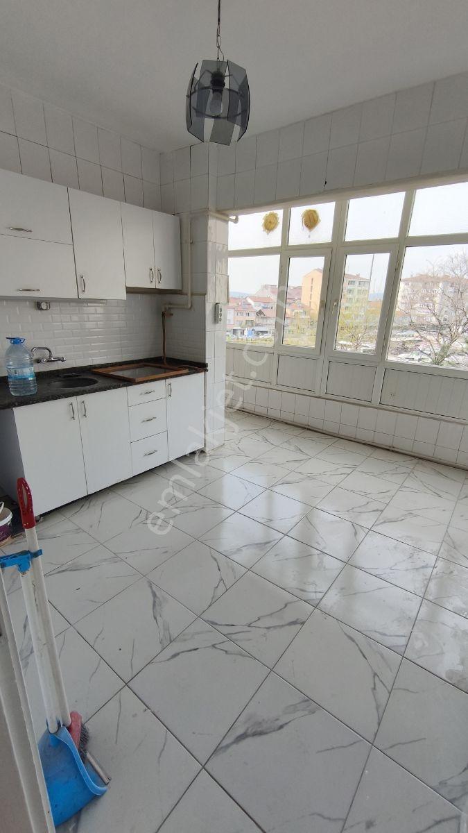 Rota'dan Karamürsel Merkezde Arakat 2+1 Kiralık Daire - Görsel 3