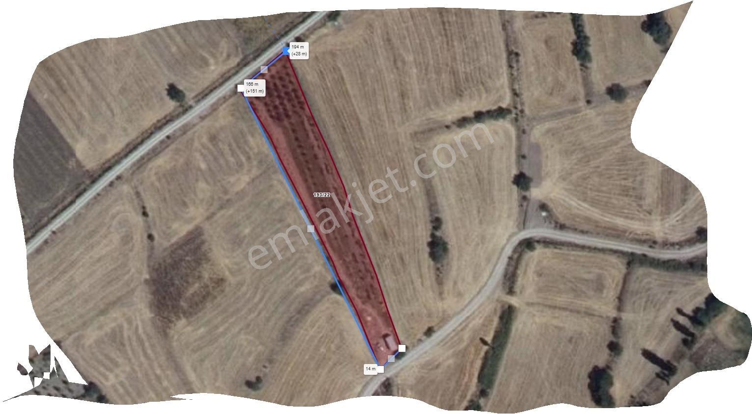 Özpınar.dan İki Cephesi Yol Hazır Sulu Bahçe Konteynerli 3012 M2 - Görsel 13
