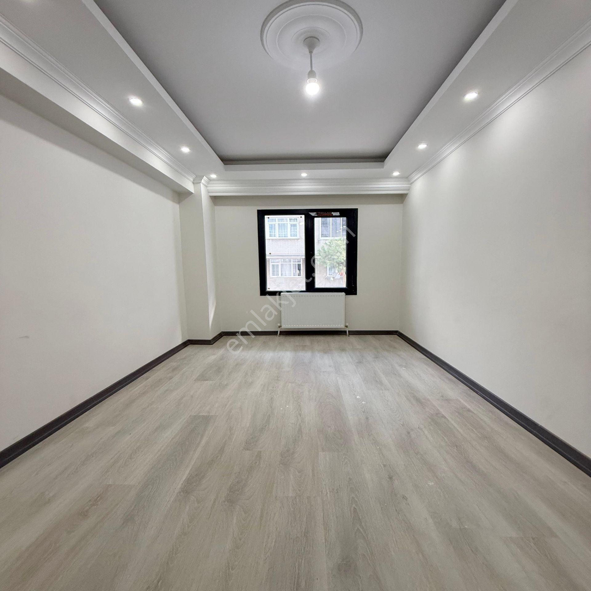Bahçeşehire Komşu Yatırıma Uyugn 1+1 Satılık Daire - Görsel 3