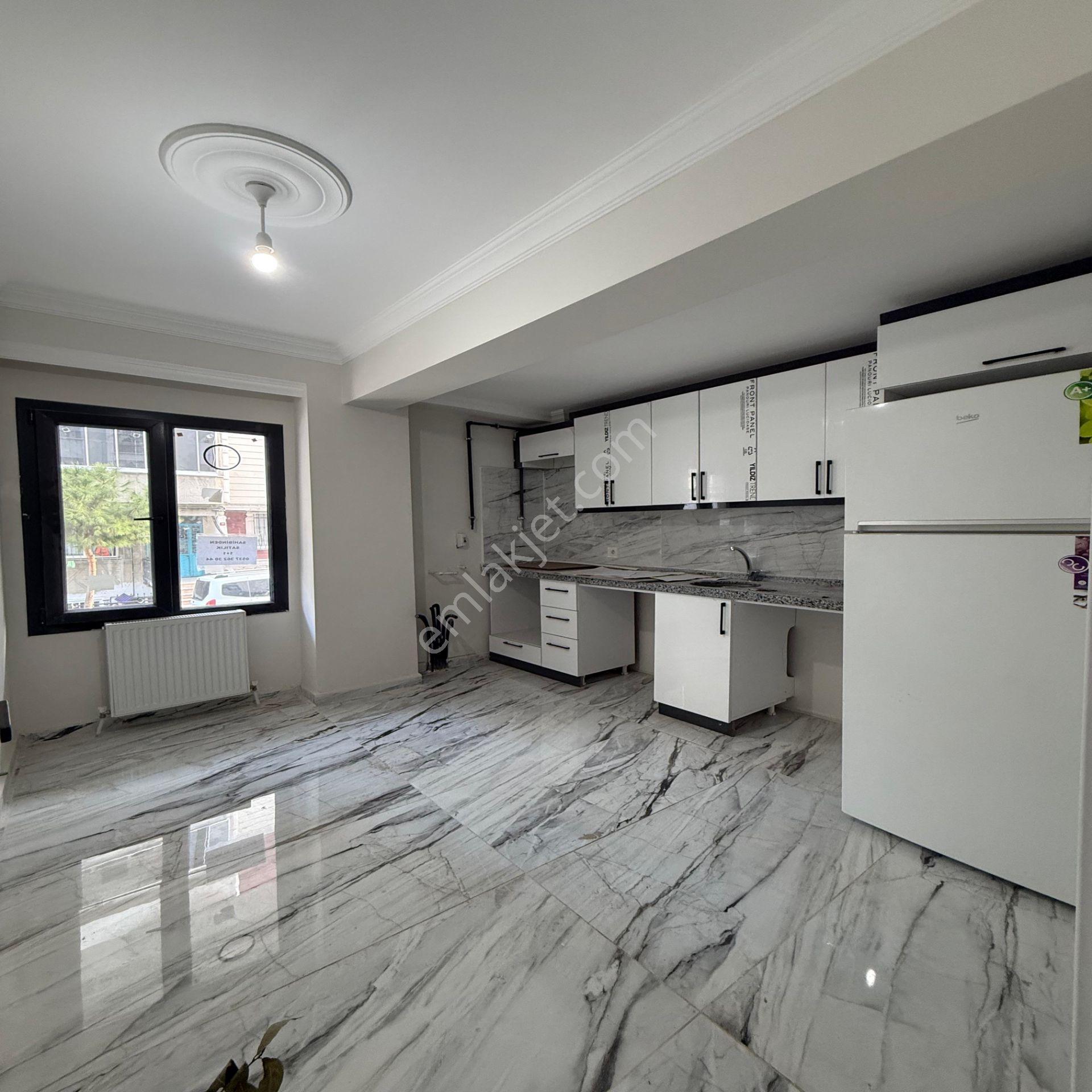Bahçeşehire Komşu Yatırıma Uyugn 1+1 Satılık Daire - Görsel 8