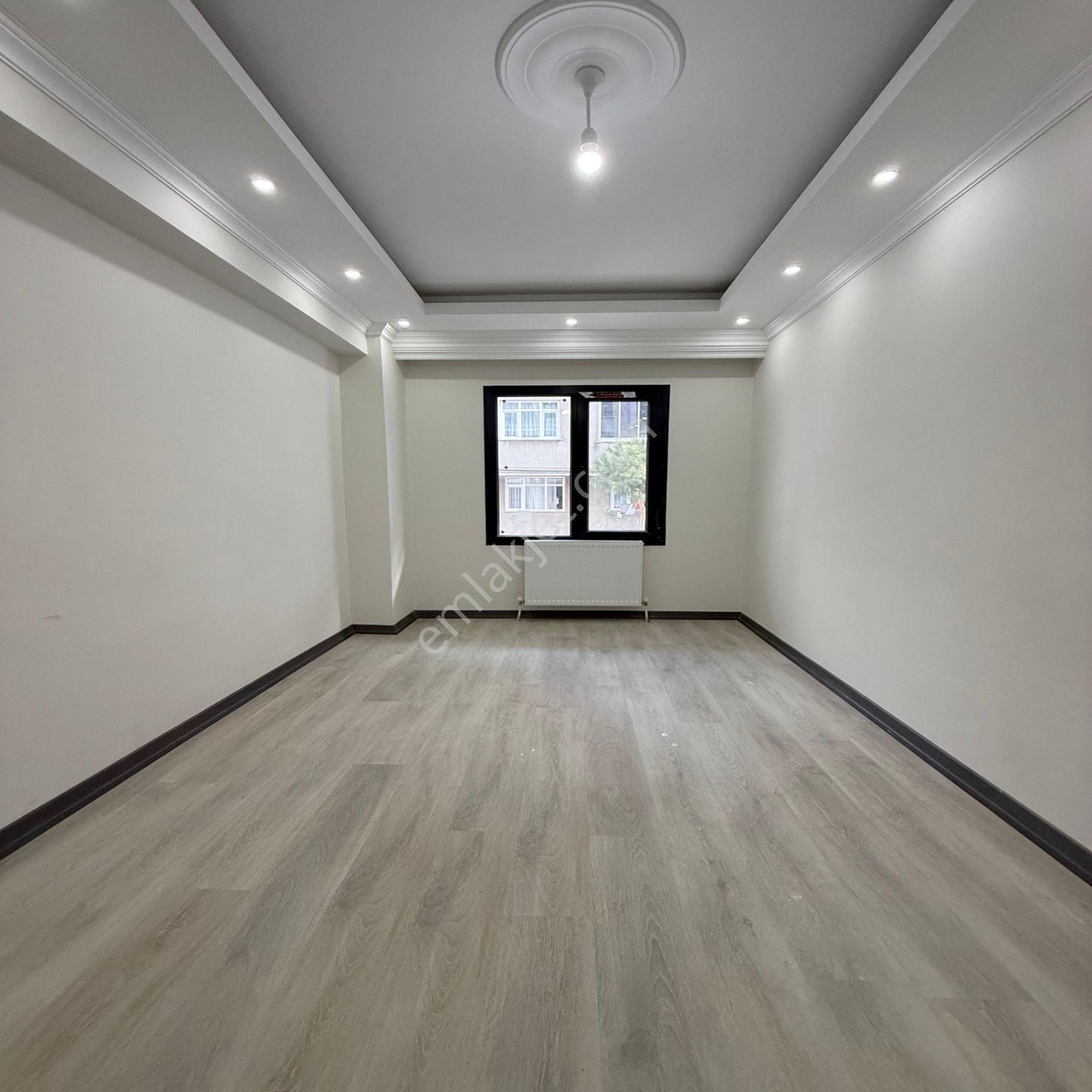 Bahçeşehire Komşu Yatırıma Uyugn 1+1 Satılık Daire - Görsel 2