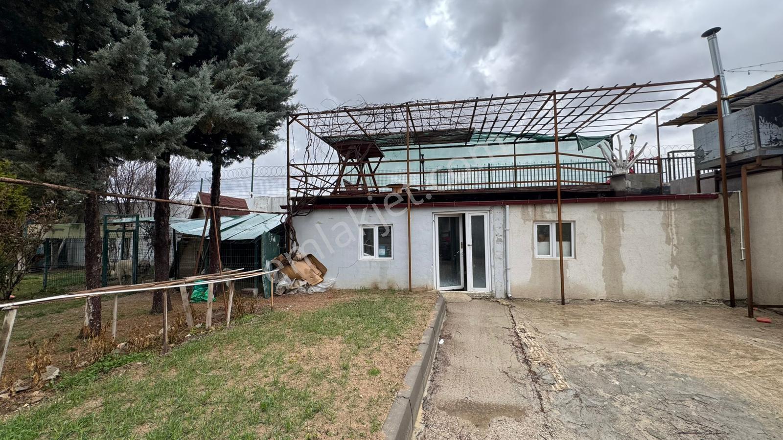 Gölbaşı İkizce'de Arsa İçinde Satılık Villa, Dükkan Ve Market - Görsel 31