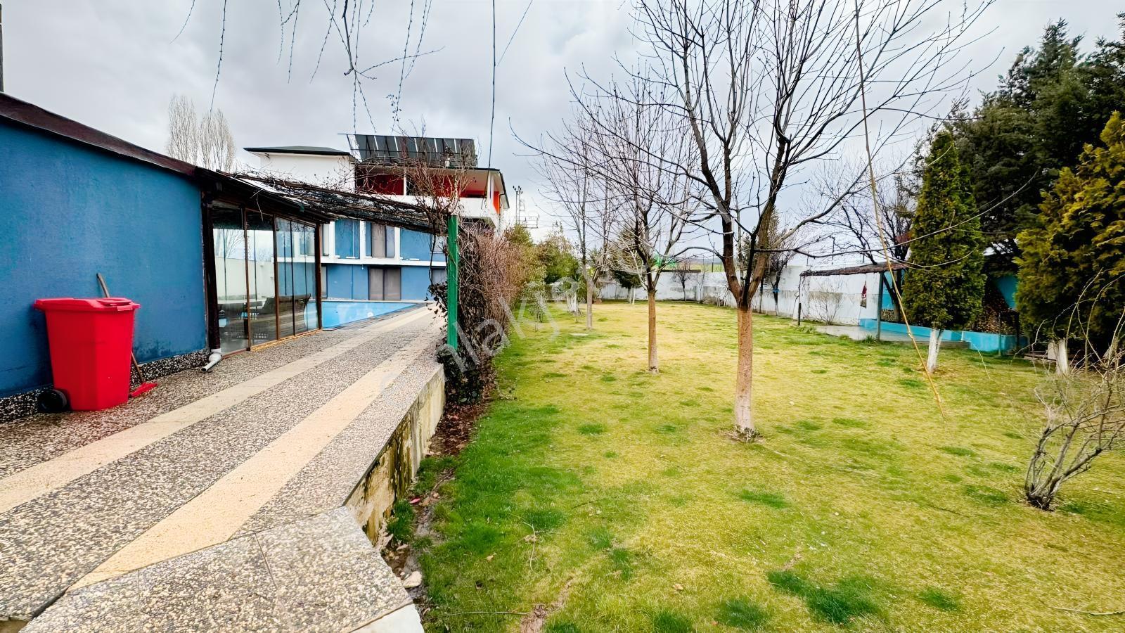 Gölbaşı İkizce'de Arsa İçinde Satılık Villa, Dükkan Ve Market - Görsel 8