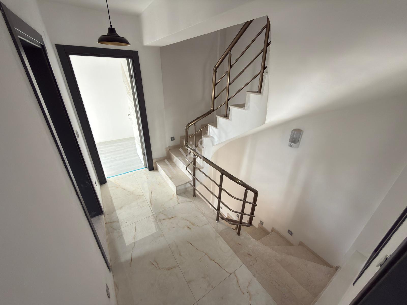 İzmir Dikili Cumhuriyet Mah Satılık Sıfır 4+1 Denize Yakın Villa - Görsel 22