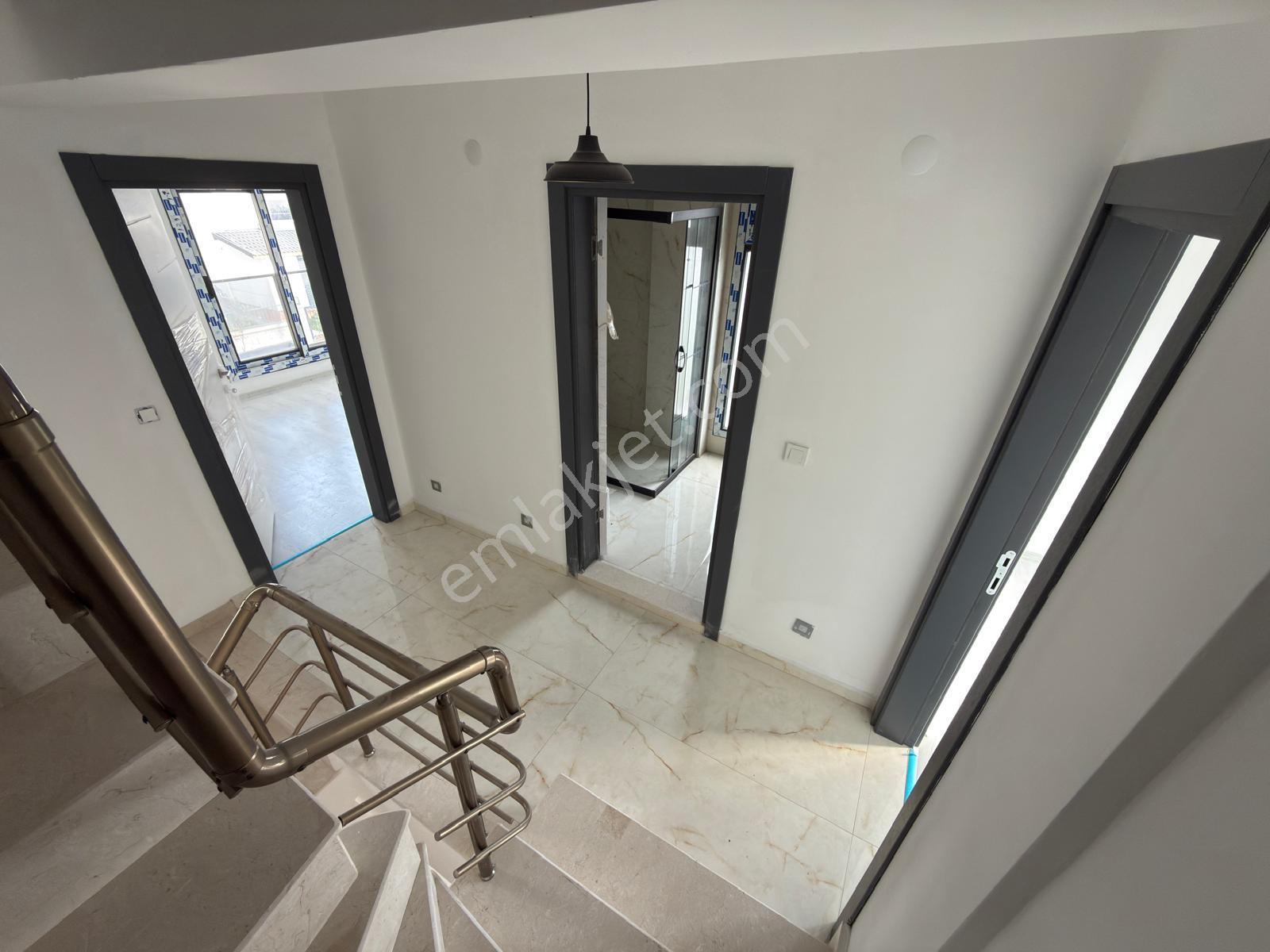 İzmir Dikili Cumhuriyet Mah Satılık Sıfır 4+1 Denize Yakın Villa - Görsel 17