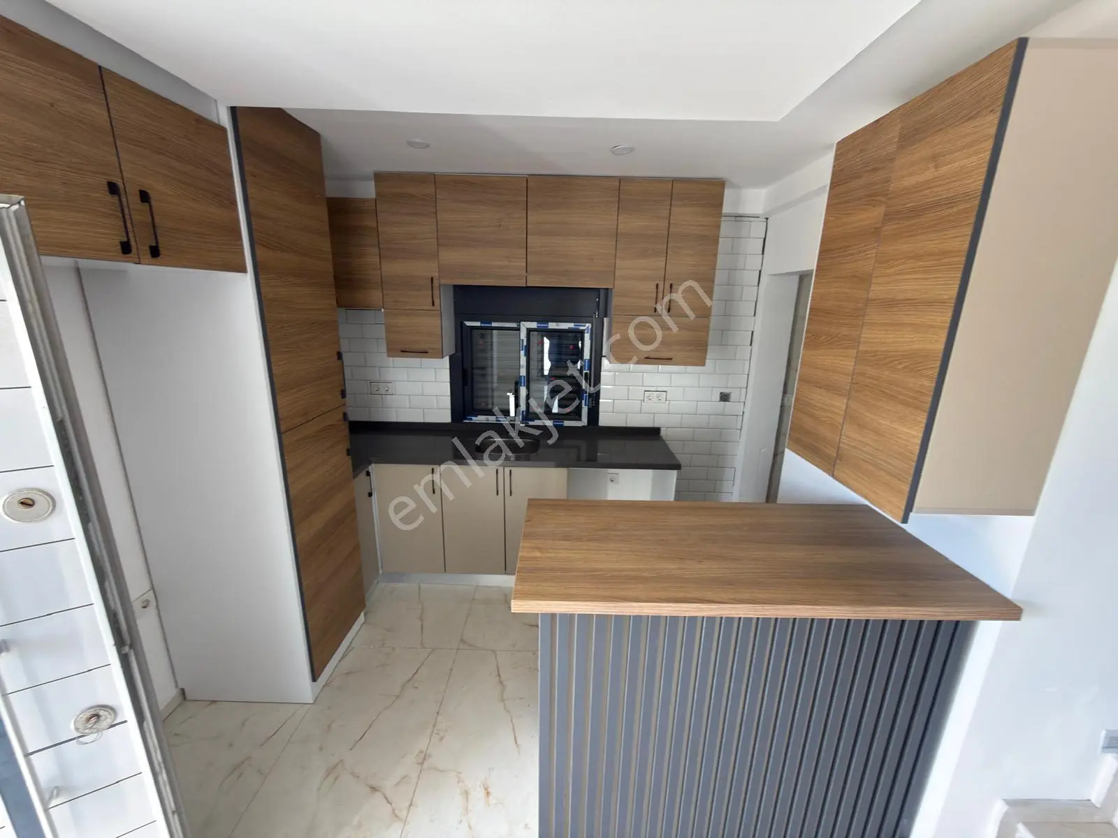 İzmir Dikili Cumhuriyet Mah Satılık Sıfır 4+1 Denize Yakın Villa - Görsel 4