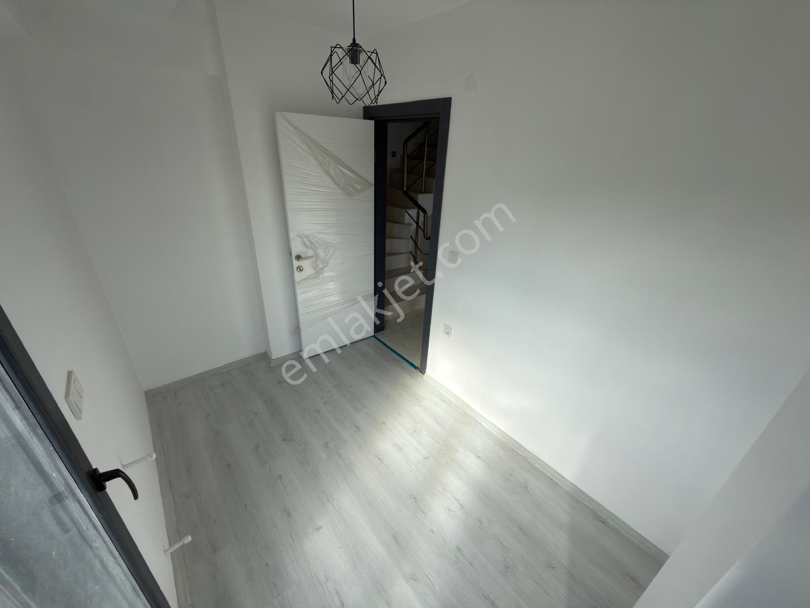 İzmir Dikili Cumhuriyet Mah Satılık Sıfır 4+1 Denize Yakın Villa - Görsel 12