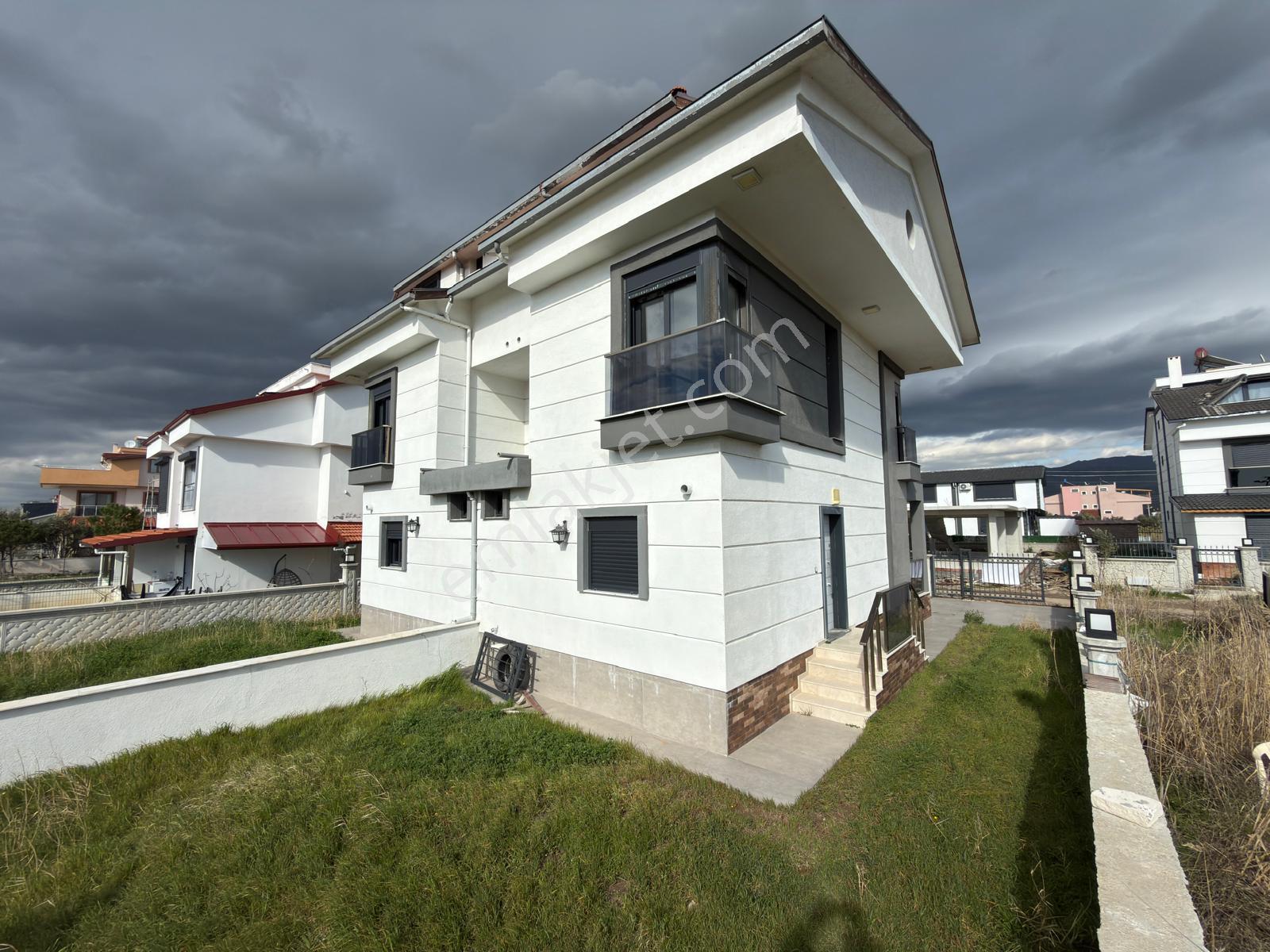 İzmir Dikili Cumhuriyet Mah Satılık Sıfır 4+1 Denize Yakın Villa - Görsel 8