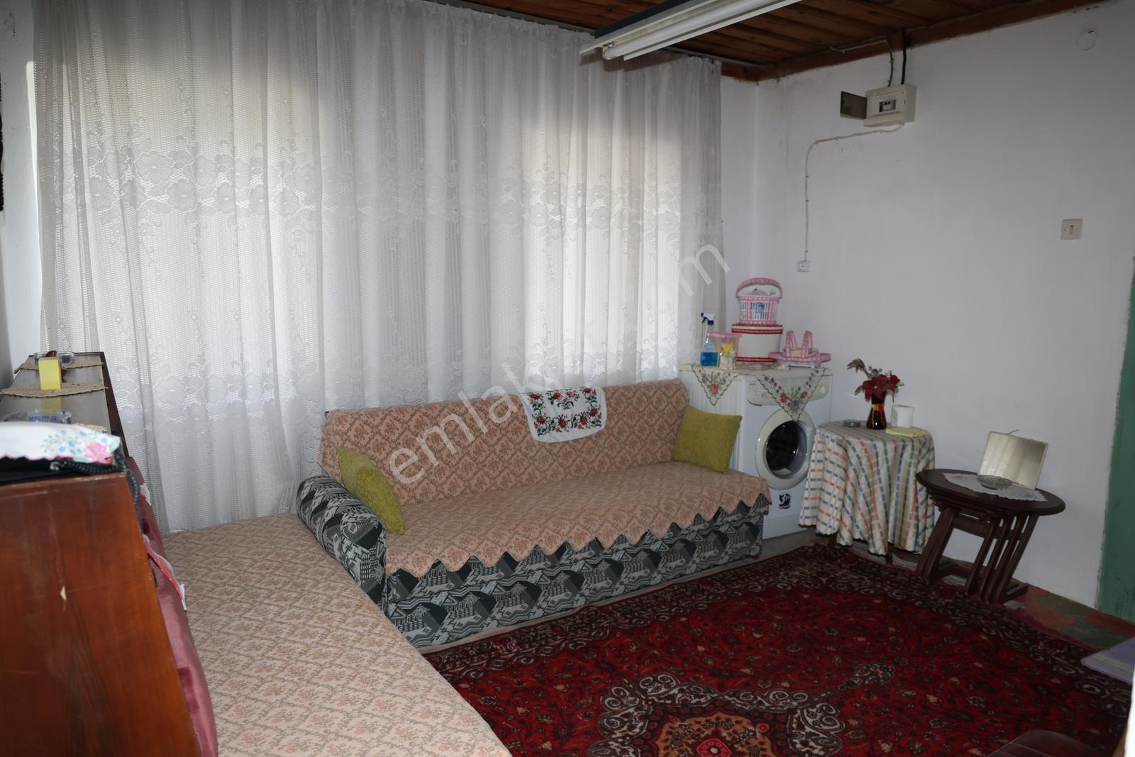 Zeybek Emlaktan 710 Metrekare Arsa İçinde Köy Evi Satılık - Görsel 23