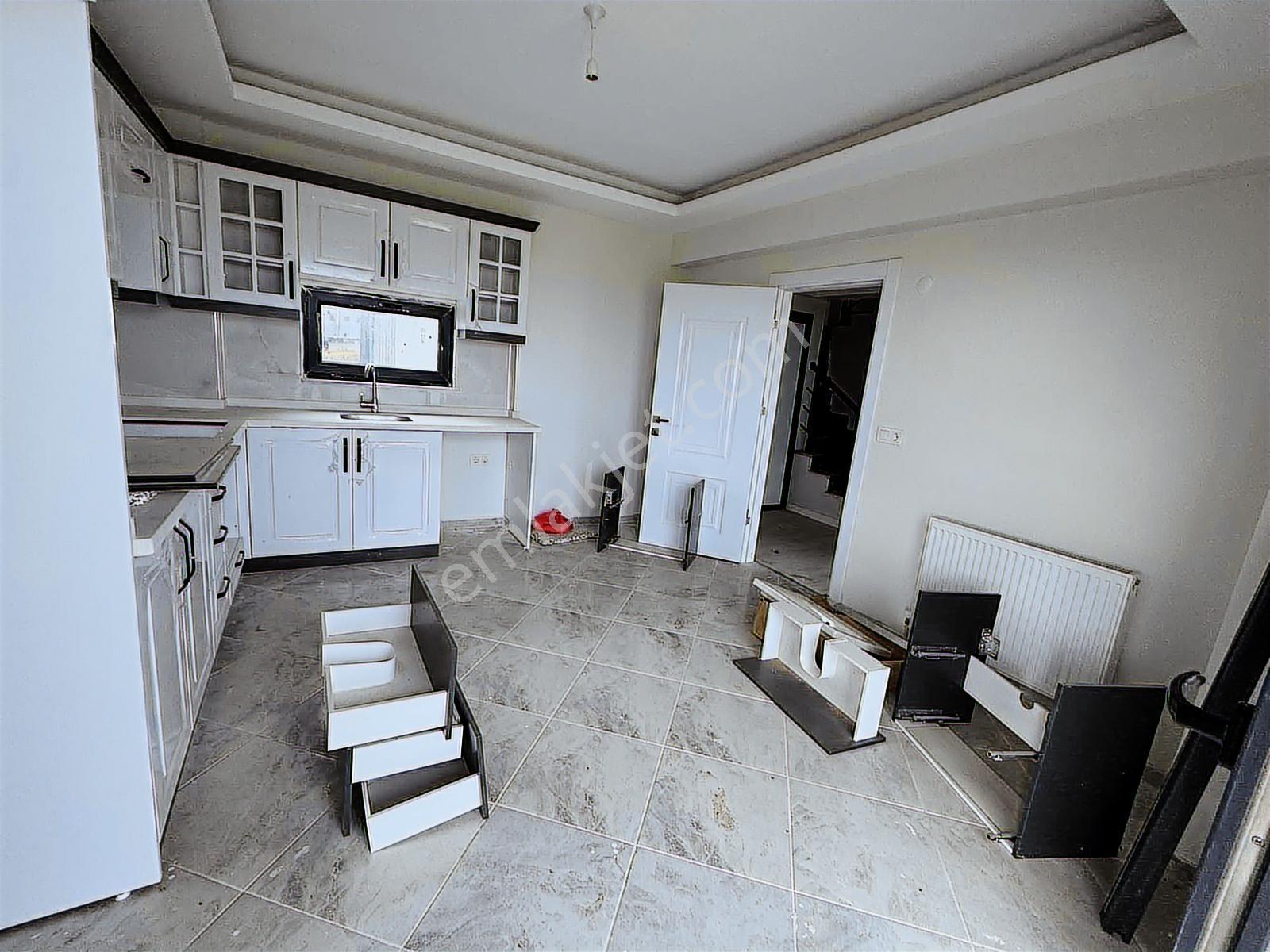 Gümüş Emlak'tan İstiklal Mahallesinde Satılık Villa - Görsel 29
