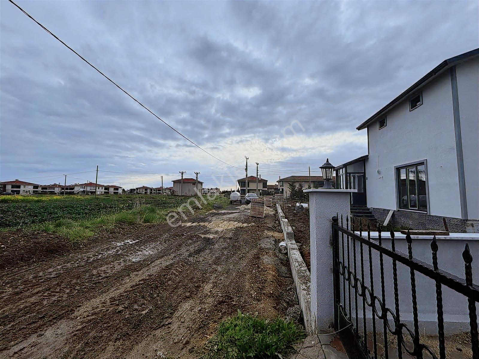Gümüş Emlak'tan İstiklal Mahallesinde Satılık Villa - Görsel 44