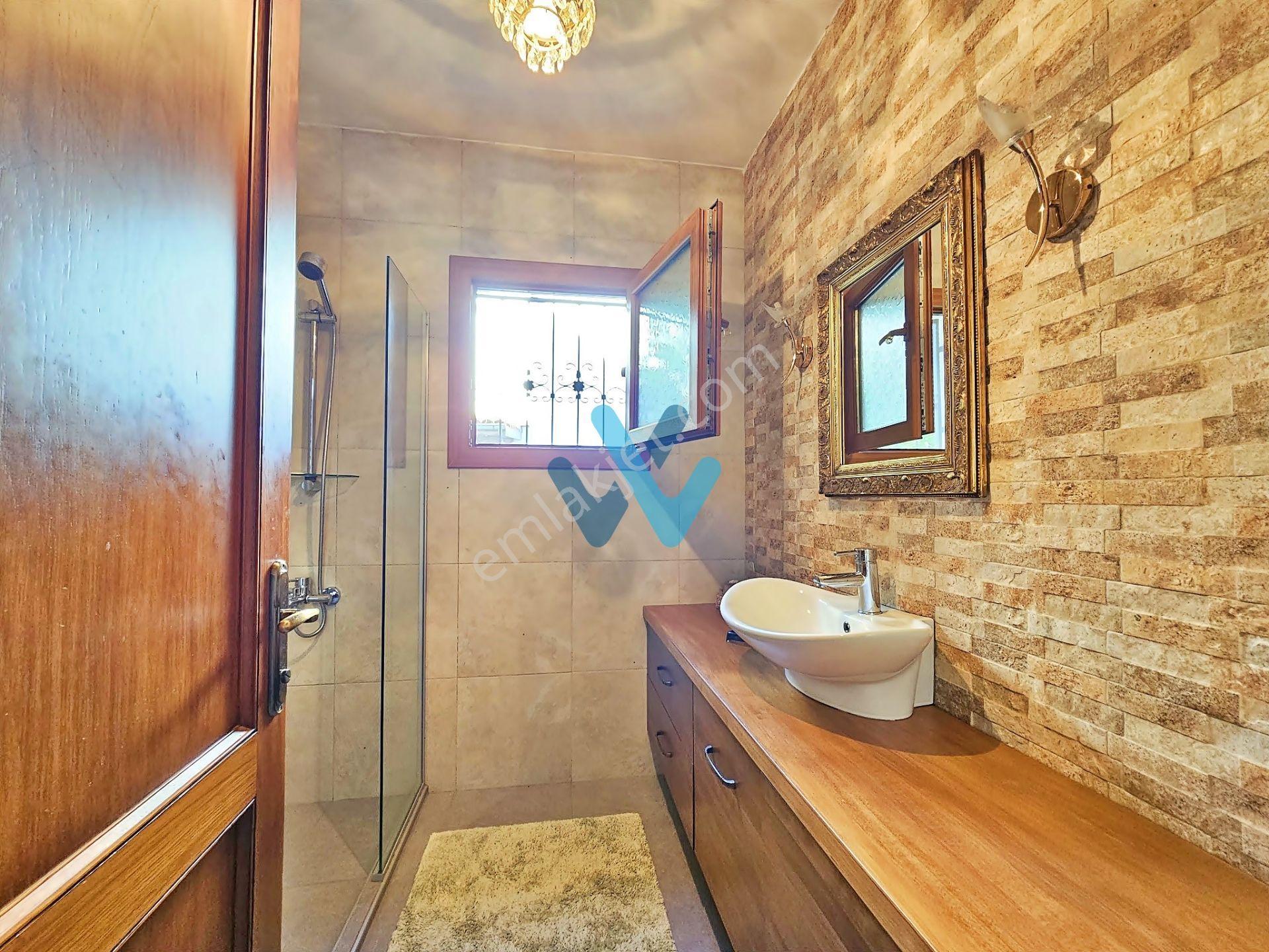 Win'den Gama Konutlarında Full Eşyalı Yıllık Kiralık 4+1 Villa - Görsel 17