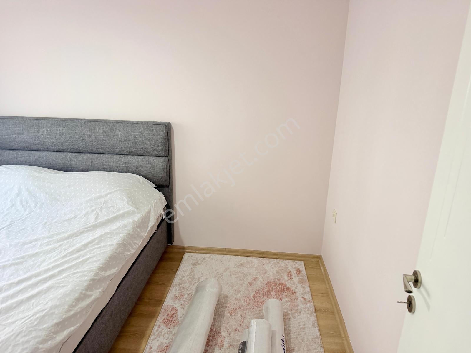 Karşıyaka İmbatlı Mah. Eşyalı Kiralık 1+1 Daire - Görsel 25