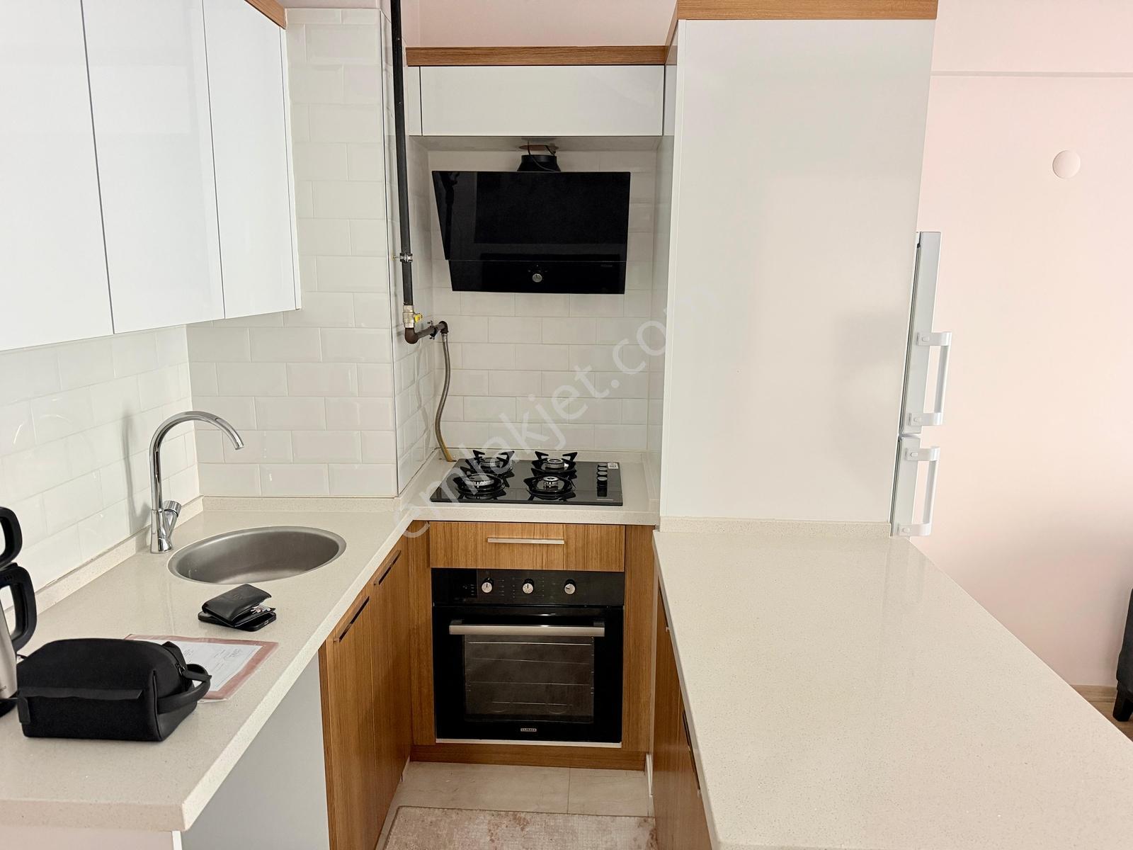 Karşıyaka İmbatlı Mah. Eşyalı Kiralık 1+1 Daire - Görsel 15