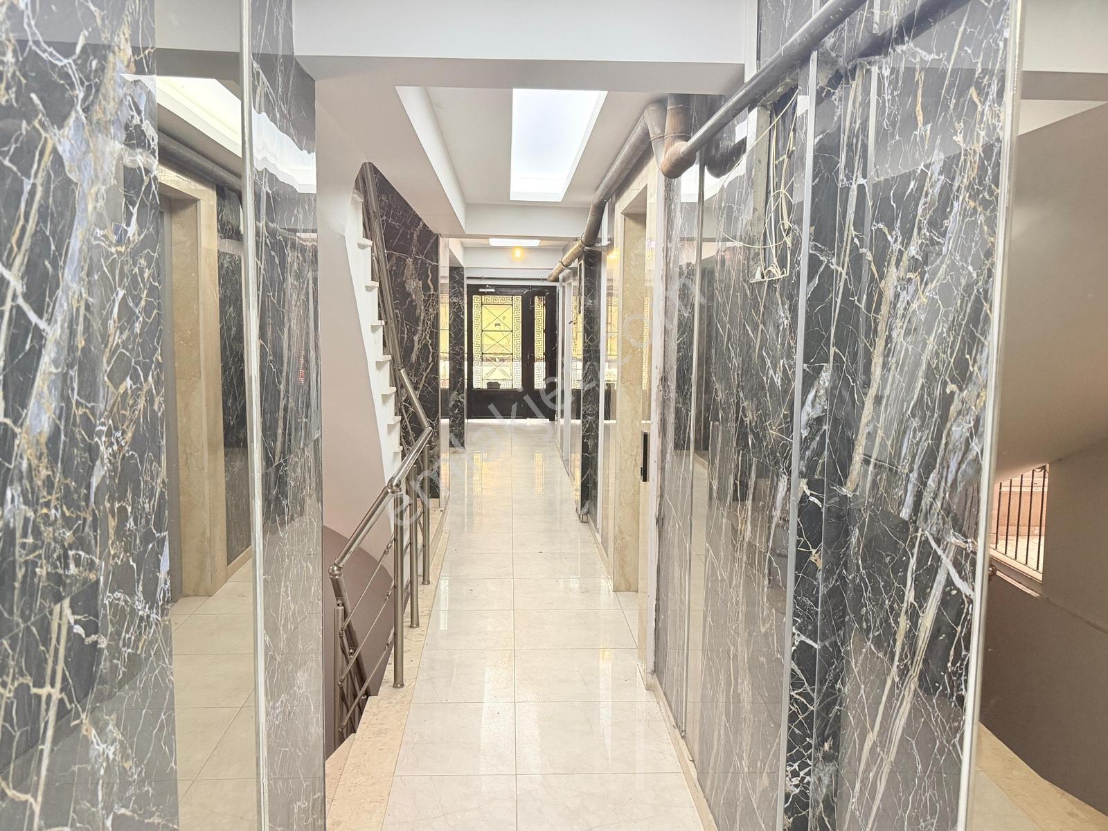 Karşıyaka İmbatlı Mah. Eşyalı Kiralık 1+1 Daire - Görsel 34