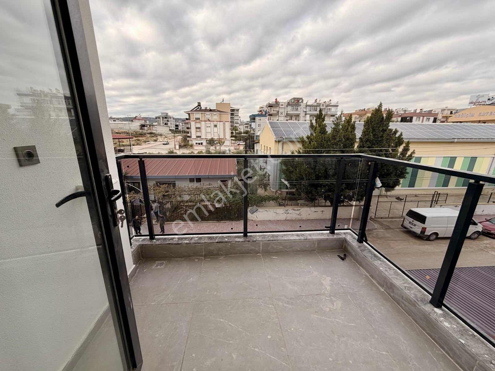 Dolular_dolusu_asansörlü_kat_ve_cephe_seçenekli_tranvaya_yakın_! - Görsel 10