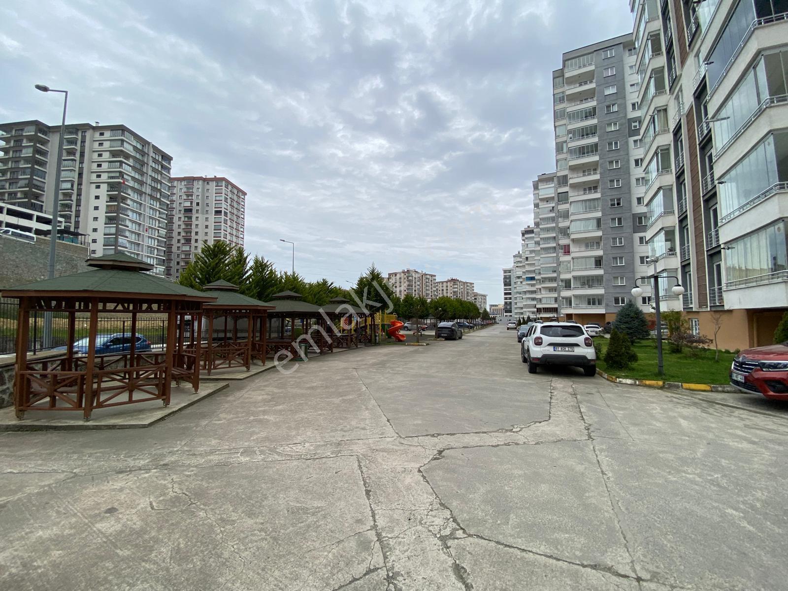 Trabzon Kaşüstü'nde Satılık Dükkan - Görsel 9