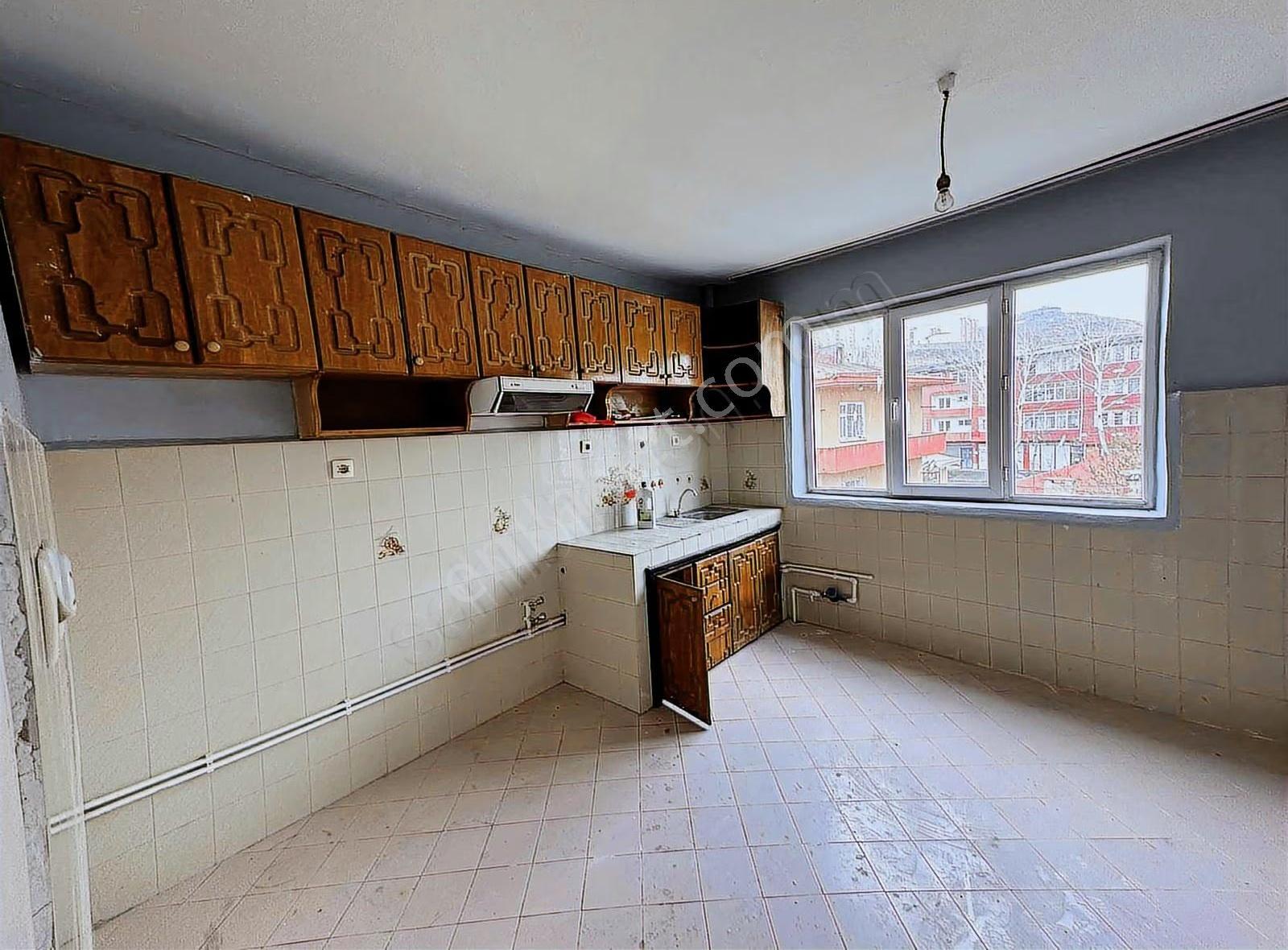 İks Emlaktan Satılık Üç Katlı Bina - Görsel 32