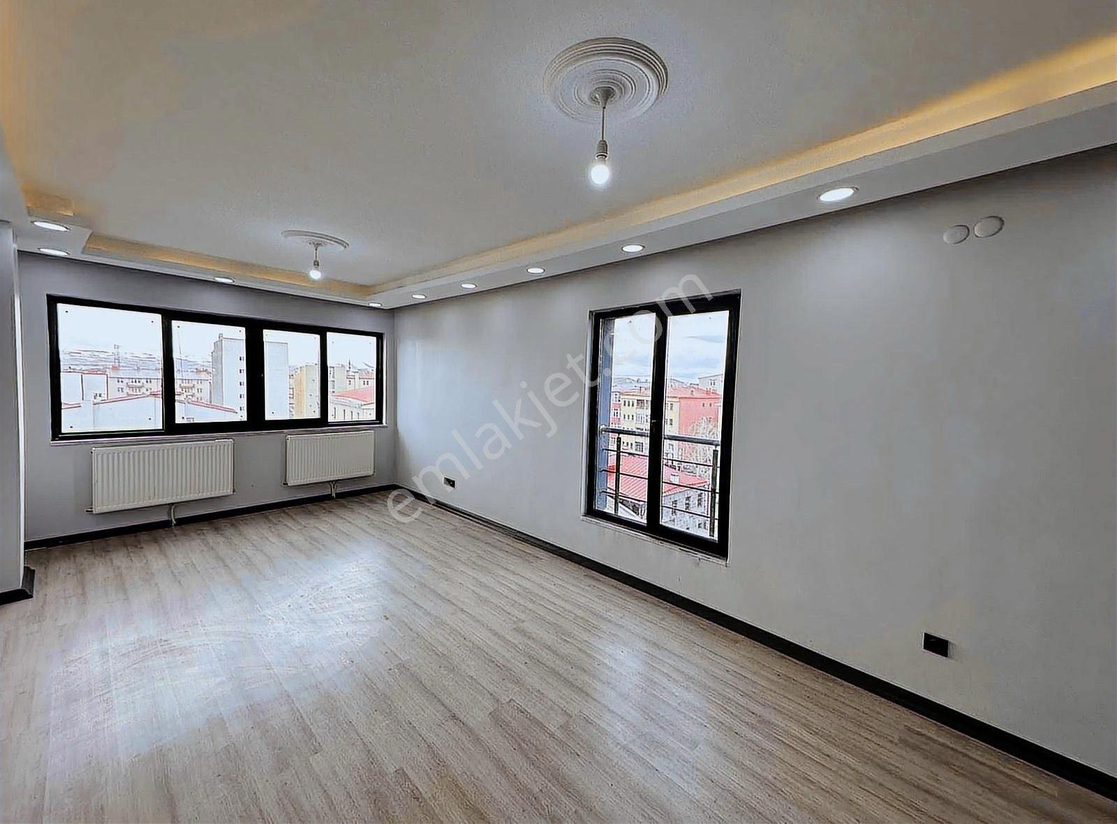 İks Emlaktan Kiralık Faikbey Caddesinde Muhteşem Bir İşyeri - Görsel 5