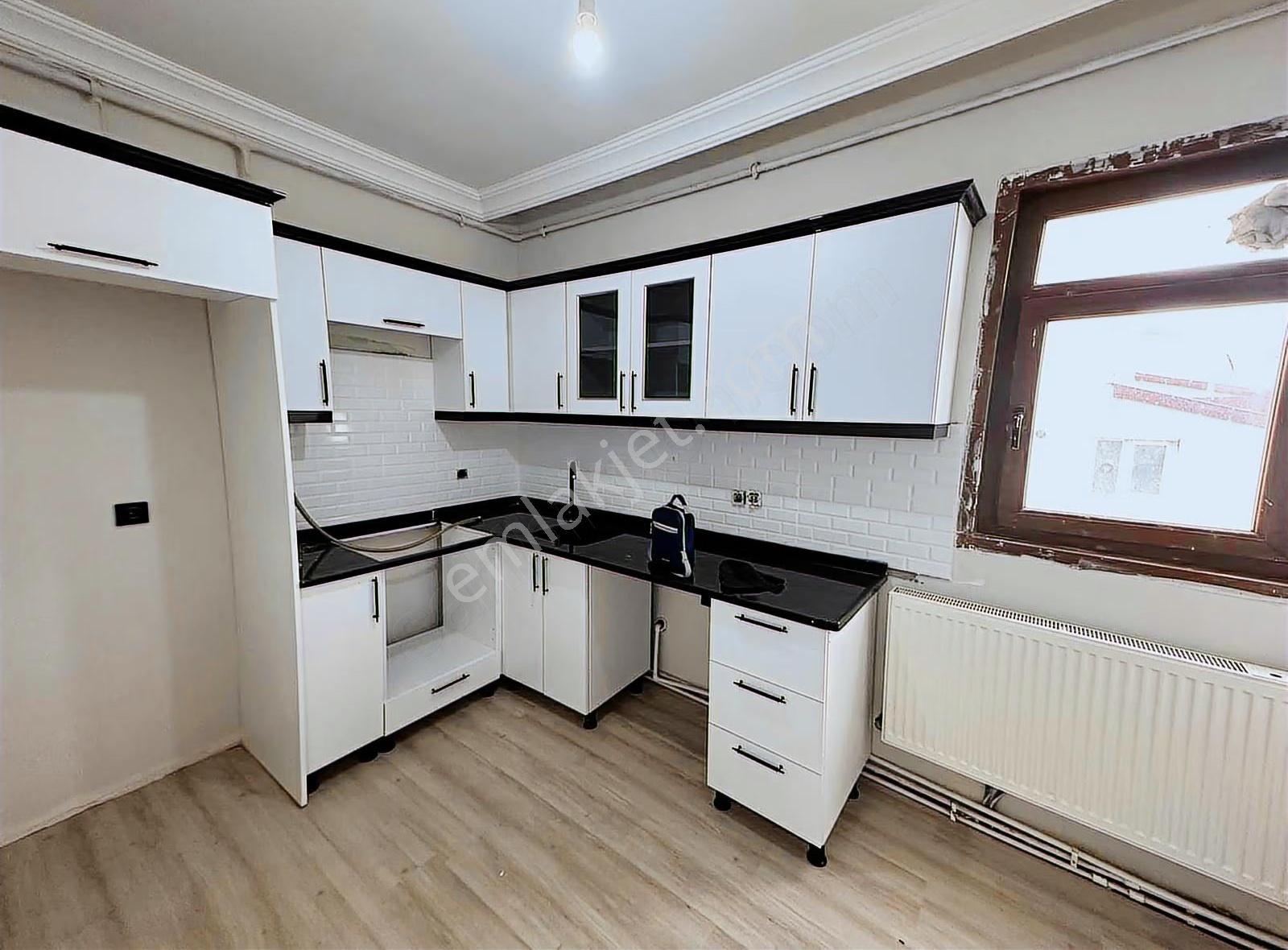 İks Emlaktan Kiralık Faikbey Caddesinde Muhteşem Bir İşyeri - Görsel 11
