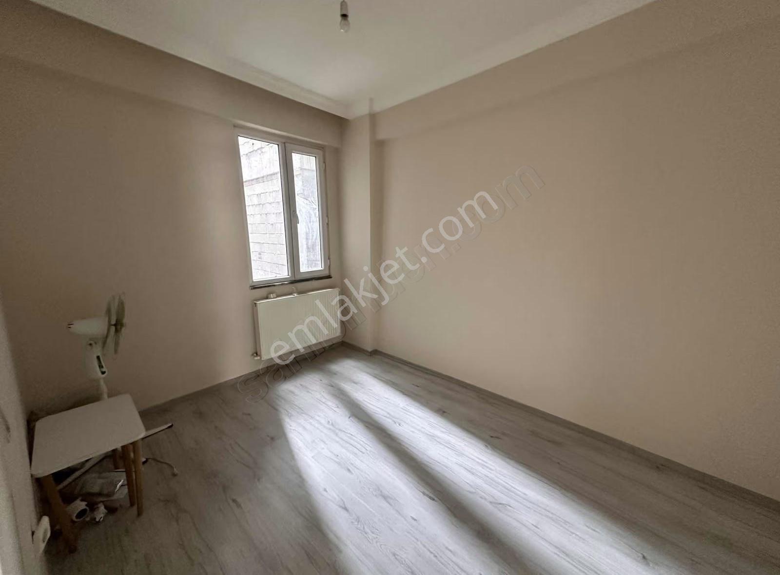 İks Emlaktan Kiralık 2+1 Daire Büro Da Olabilir - Görsel 10