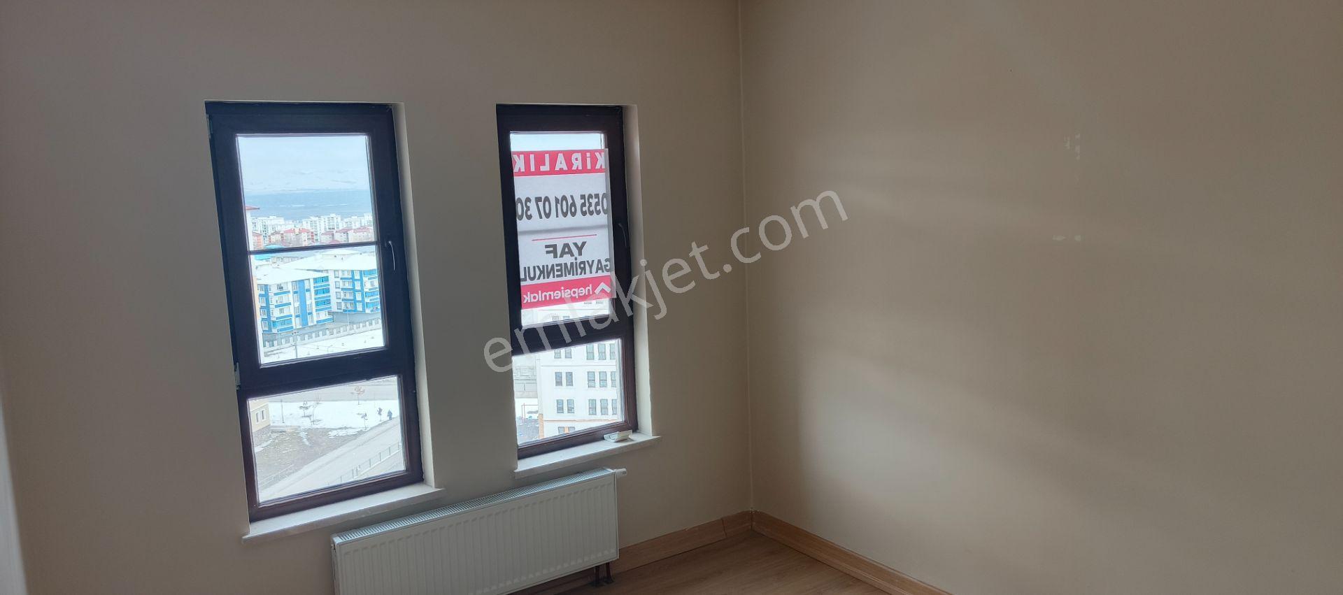 Abdurrahman Gazi Mahallesi Emniyet Toki'de Kiralık 4+1 Daire - Görsel 27