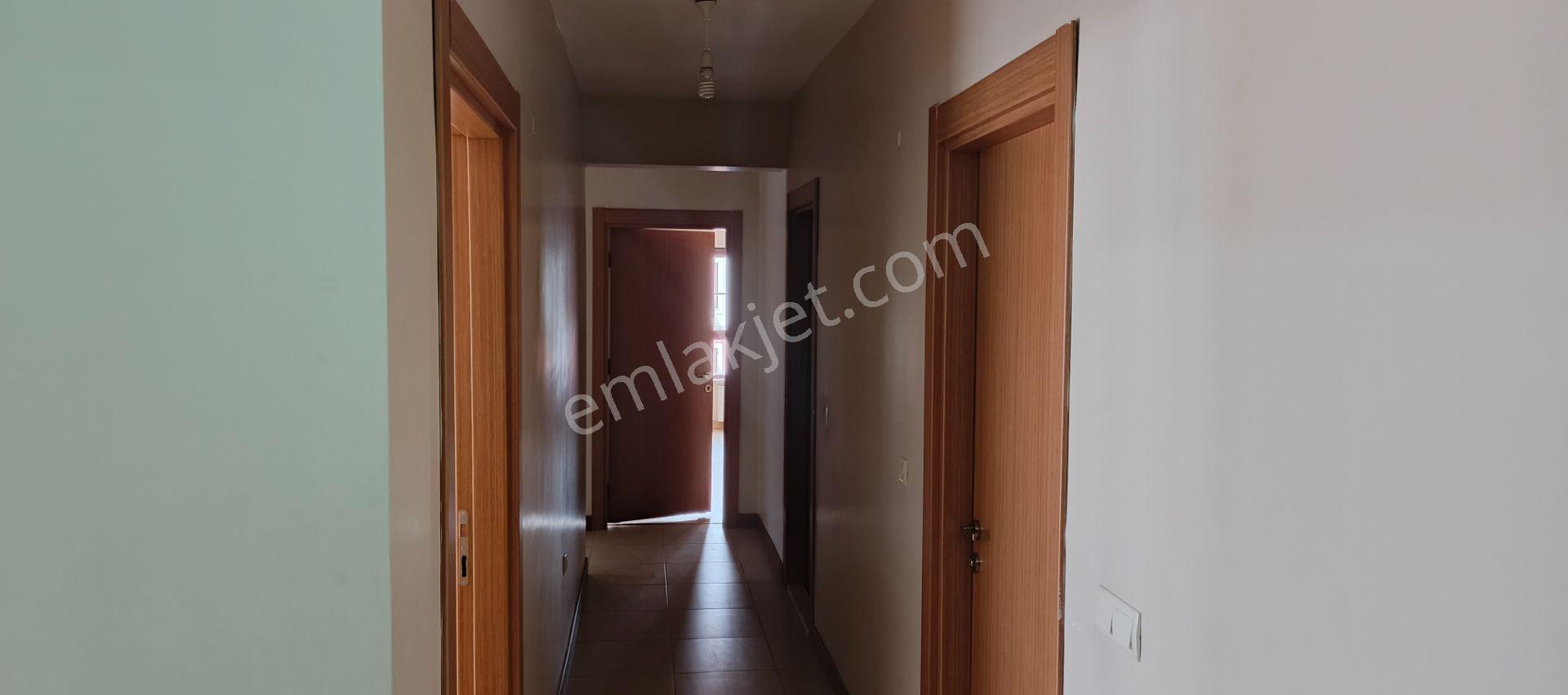 Abdurrahman Gazi Mahallesi Emniyet Toki'de Kiralık 4+1 Daire - Görsel 7