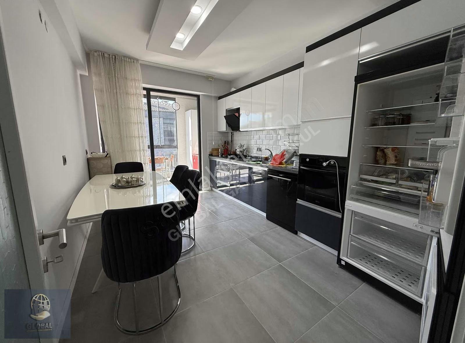 Rumeli Havuzlu Lüx Site İçi Arakat Güney Havuz Cephe 2+1 - Görsel 4