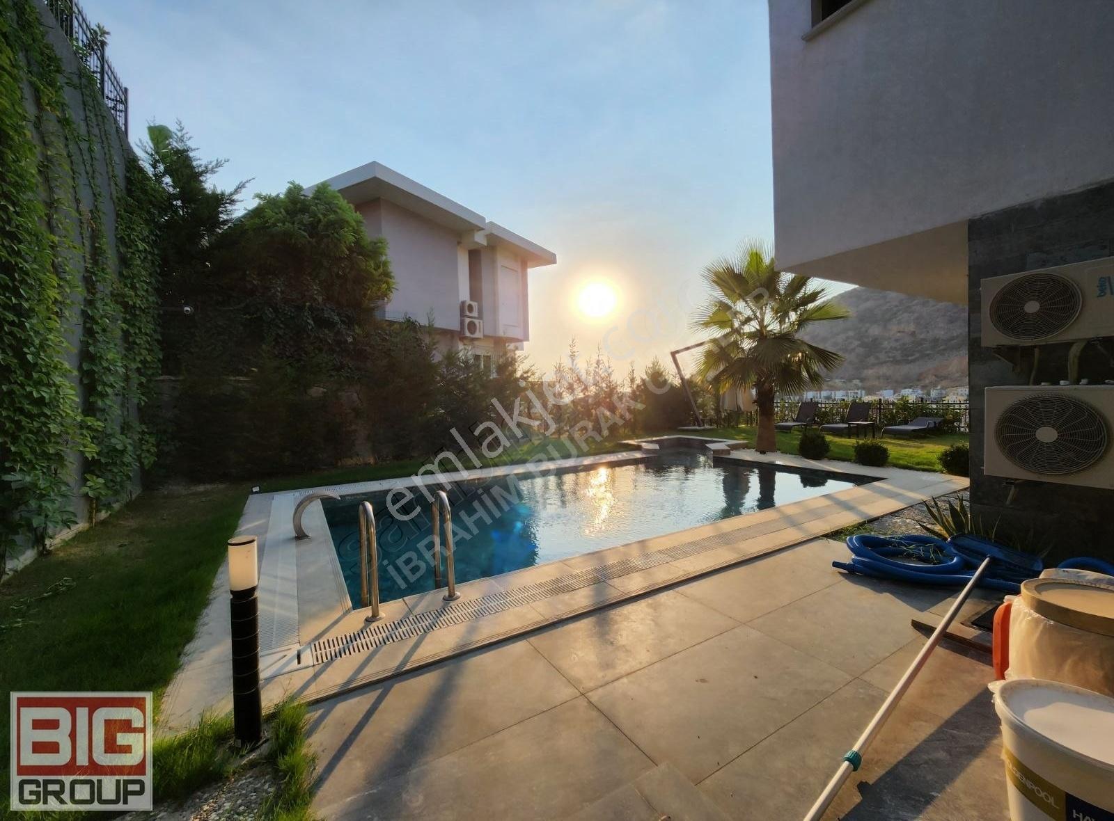 Hamam Saunalı, Bahçeli, Havuzlu, Manzaralı Müstakil Villa - Görsel 17
