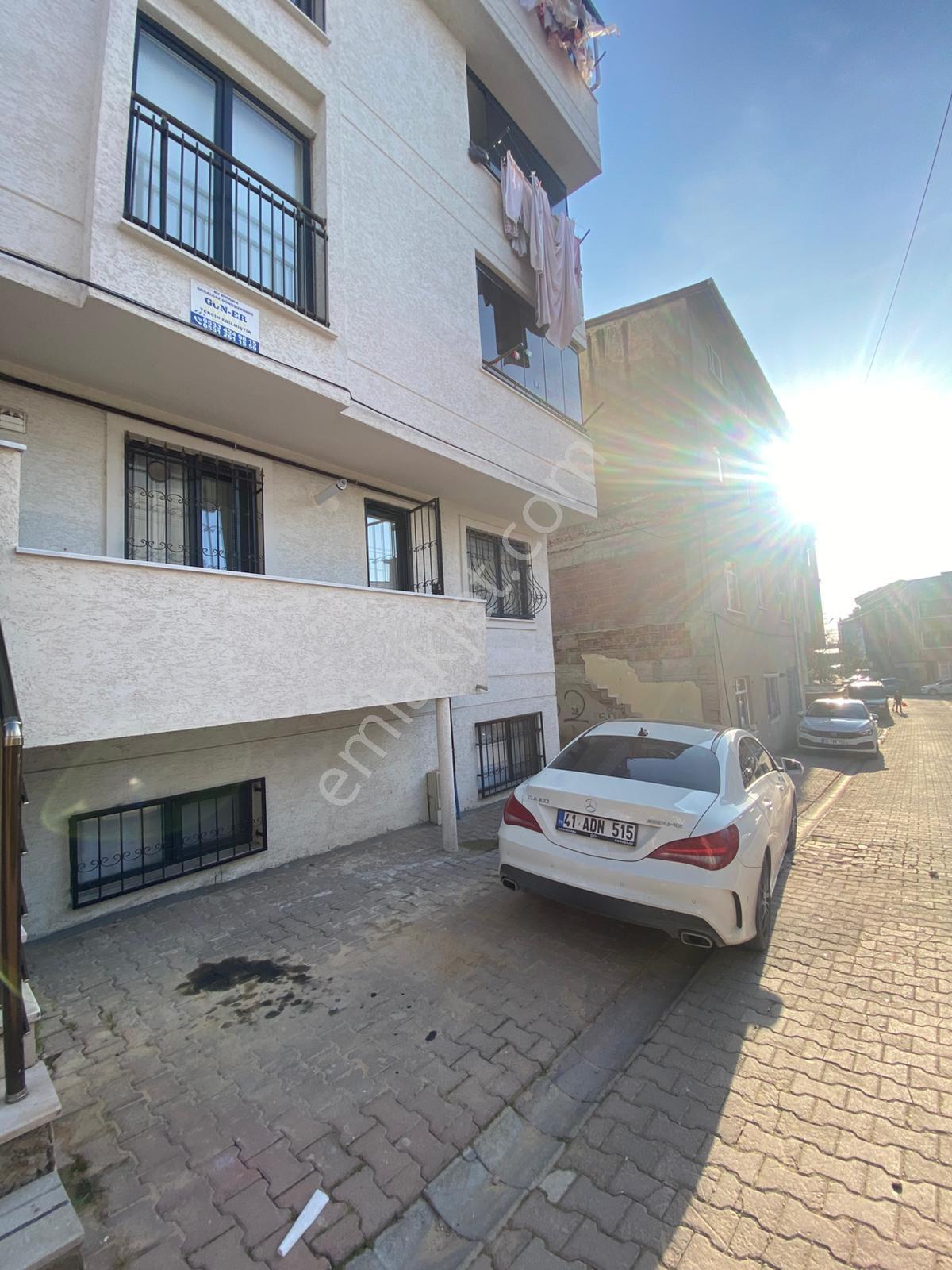 Kozanova'dan Aşıroğlu Cd'ye 1 Dk Mesafede 2+1 100m2 Yüksek Giriş