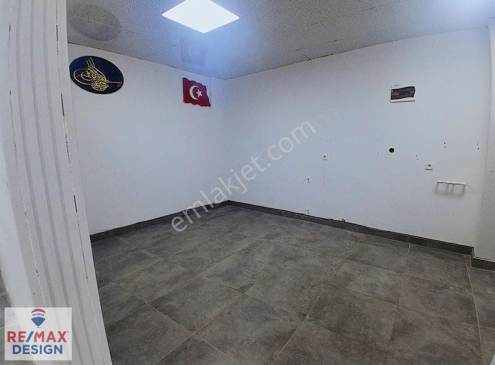 Remax Desıgn Orta Mahalle Uzun Çarşı Civarı Kiralık Dükkan - Görsel 2