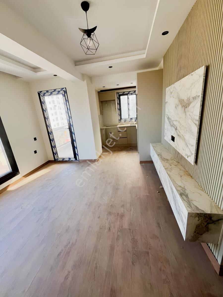Erdemli Merkez Akdeniz Mahallesin'de Kiralık Daire
