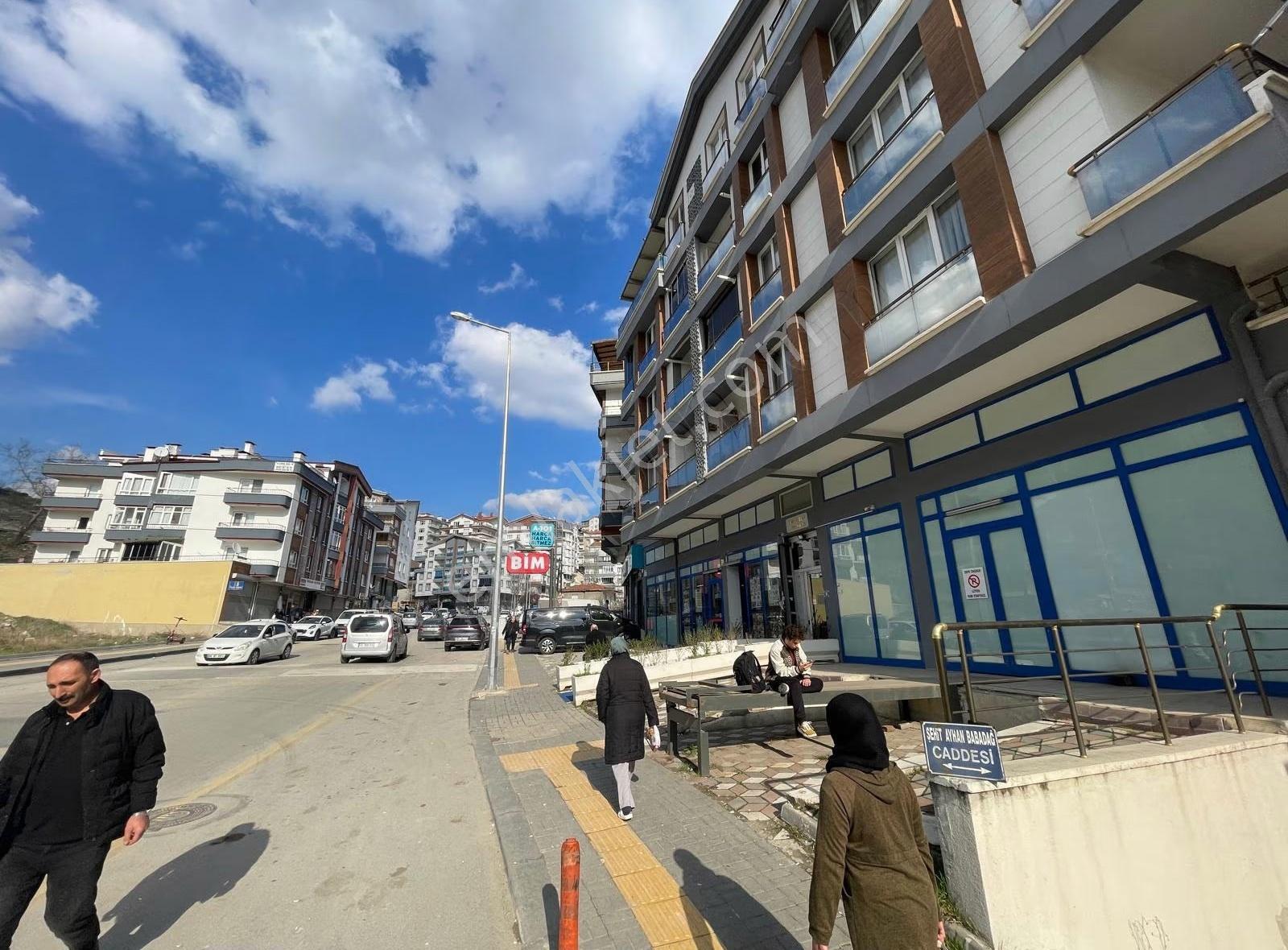 Ana Caddede 220 M² Masrafsız Dükkan-yeni Projelere Cephe,kaçmaz! - Görsel 7