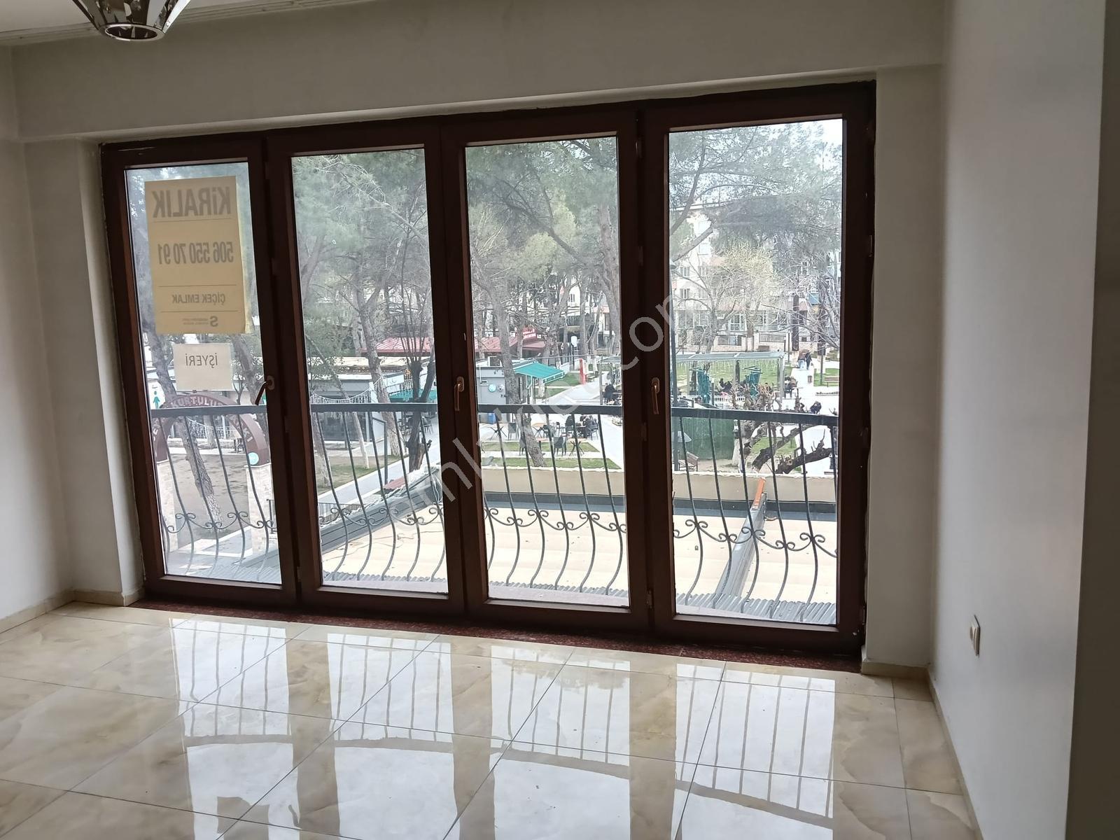 13 Eylül Parkı Karşısı Merkezi Konumda Kiralık Ofis - Görsel 5