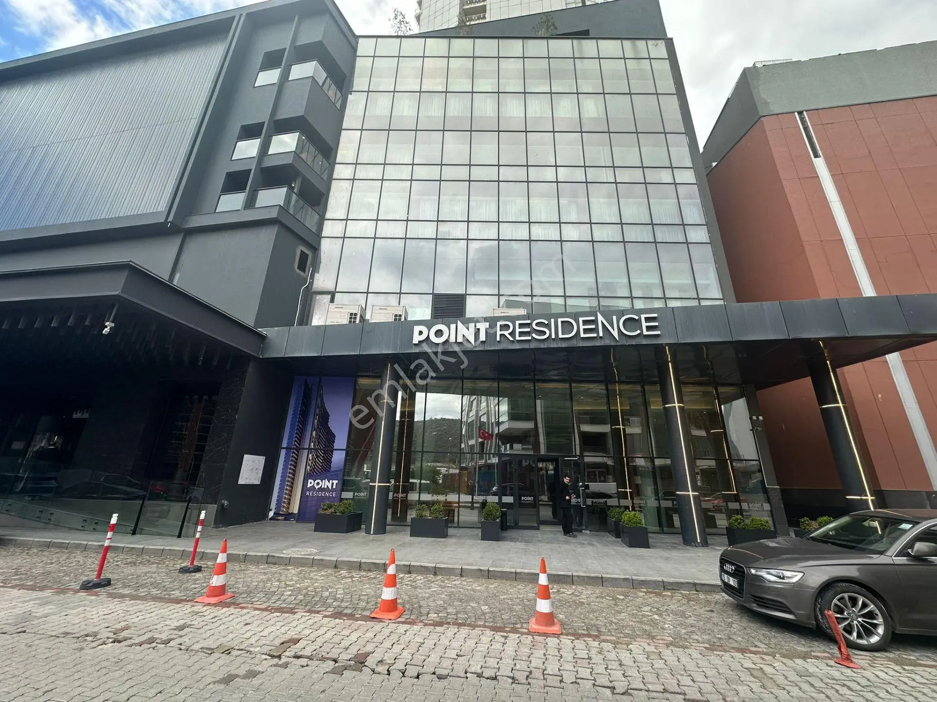 Point Bornova Residence I Satılık Daire I 25 Kat 2+1 Net 69 M2 - Görsel 3