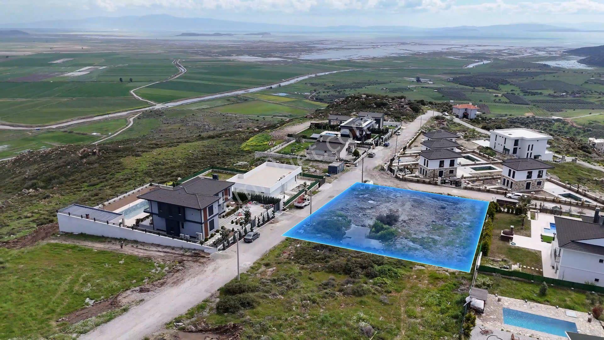 Izmır Foça Foçaköy 'de 1590 M2 3 Vılla Imarlı Projelık Arsa - Görsel 2