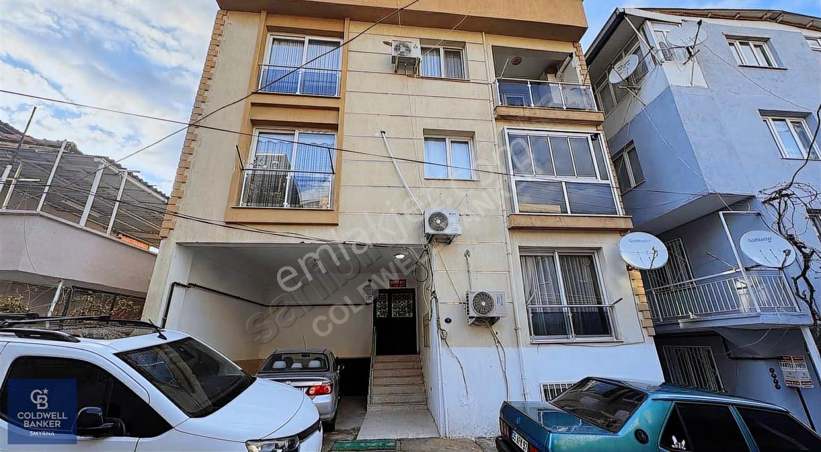 Karabağlar Aydın Mahallesinde Merkezi Konumda 2+1 Daire