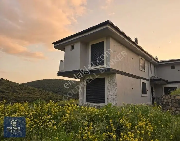 Urla Özbekte Kapanmaz Manzaralı Sıfır Villa